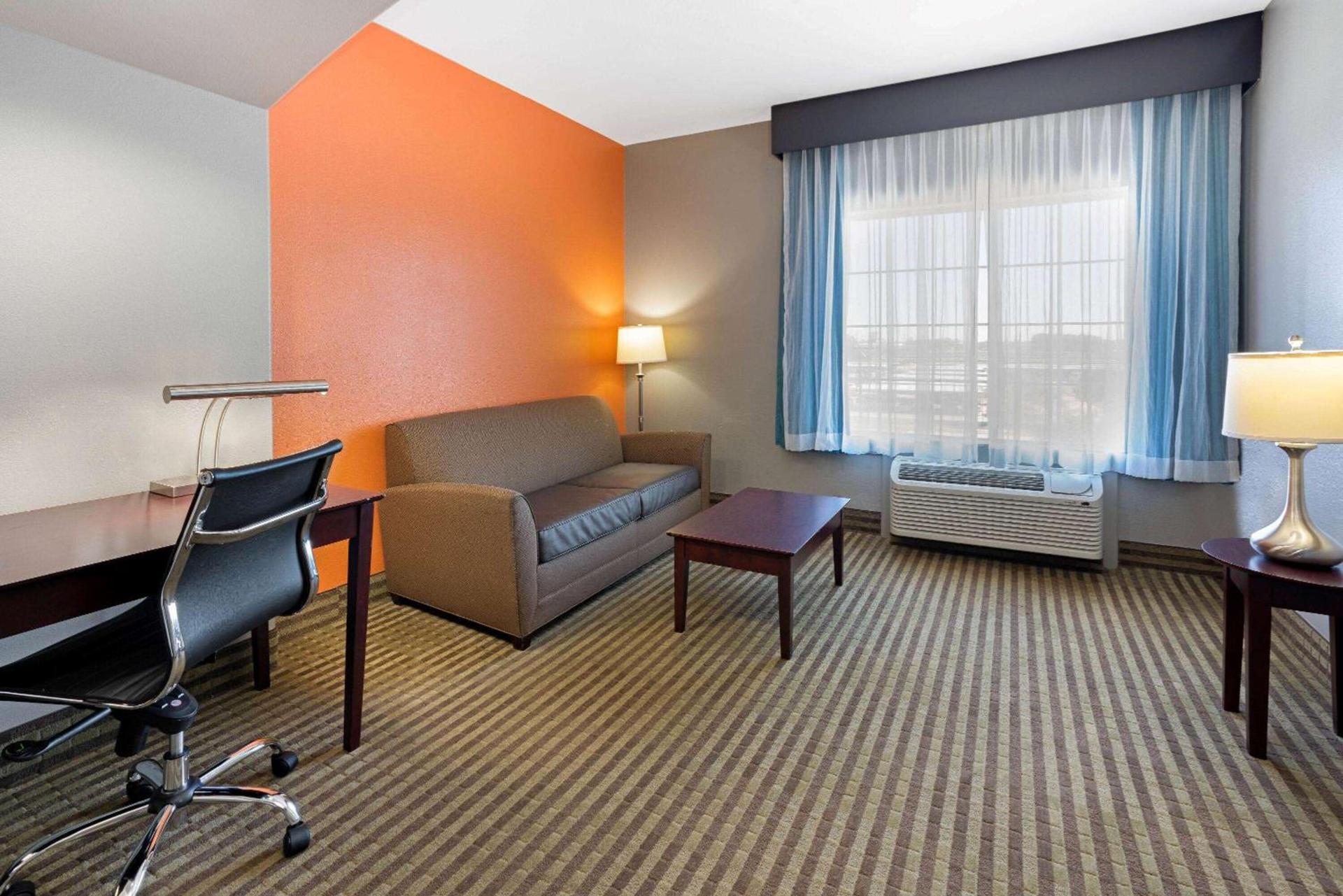 La Quinta by Wyndham Houston IAH Bush Intl Airport E photo 33