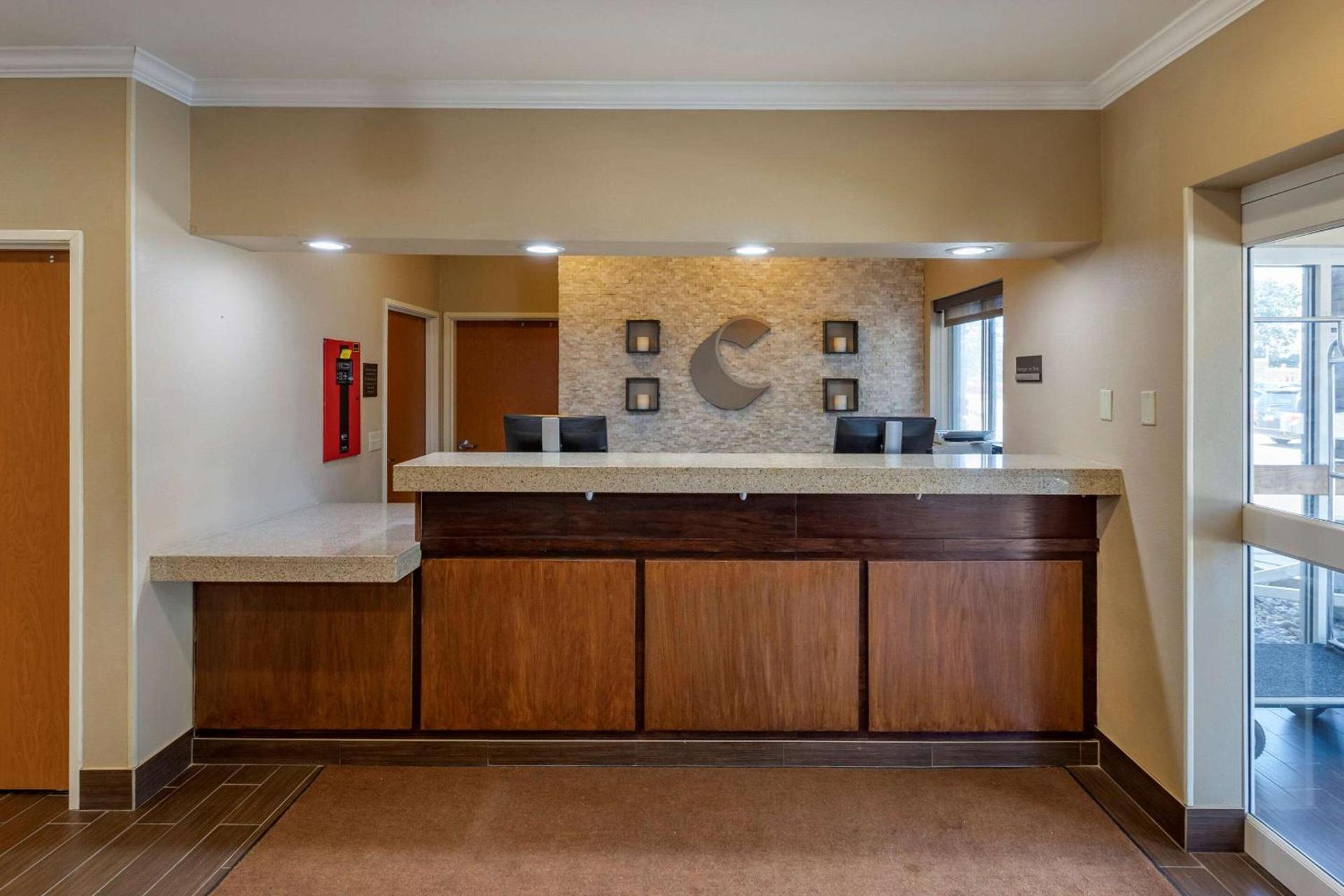 Comfort Inn & Suites Waterloo - Cedar Falls photo 4