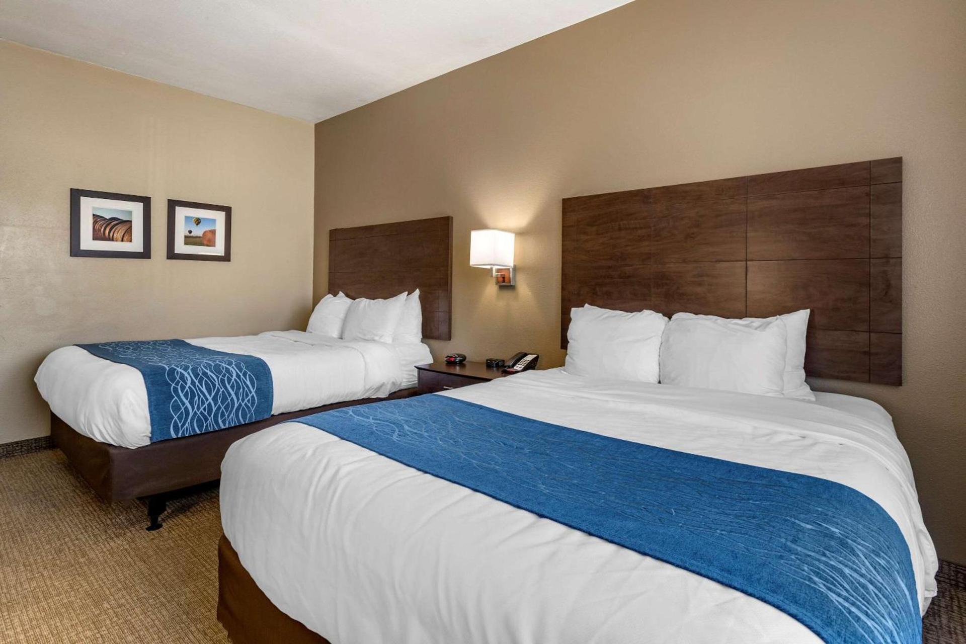 Comfort Inn & Suites Waterloo - Cedar Falls photo 10