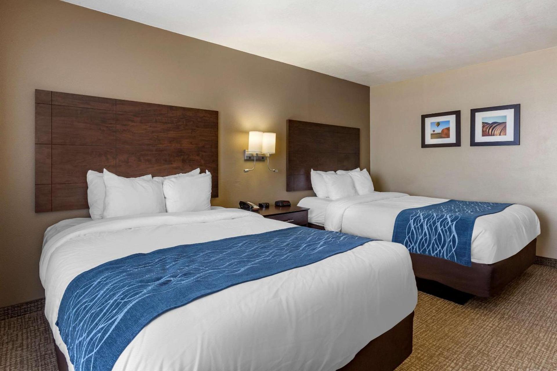 Comfort Inn & Suites Waterloo - Cedar Falls photo 16
