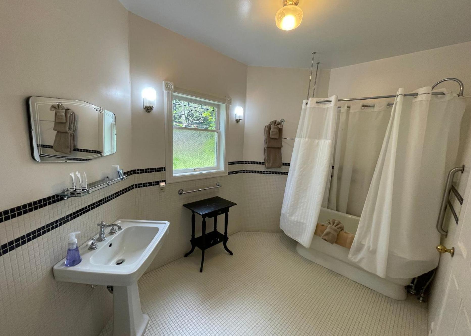 The Edenwild Boutique Inn photo 95