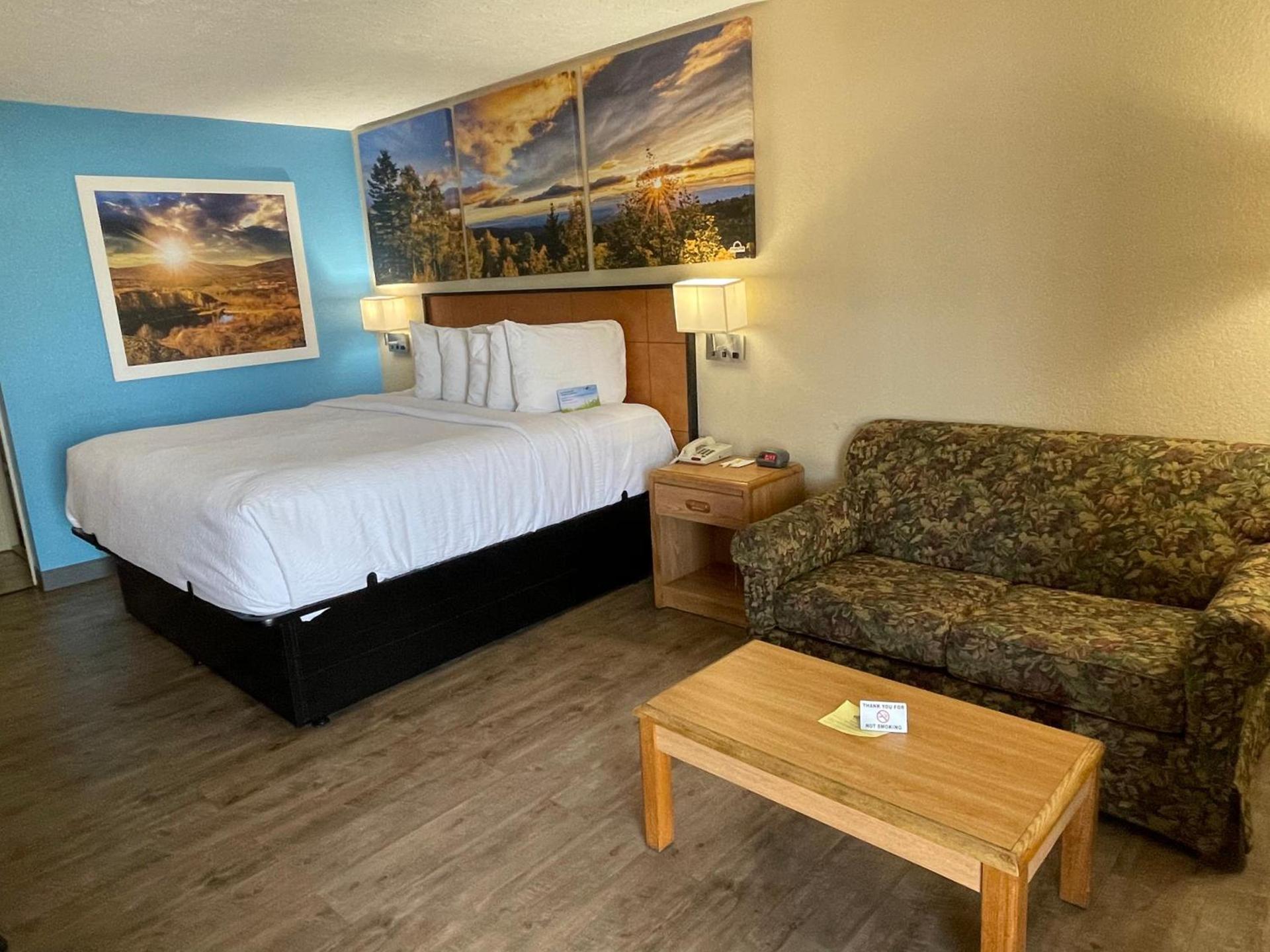 Days Inn by Wyndham Lexington photo 32