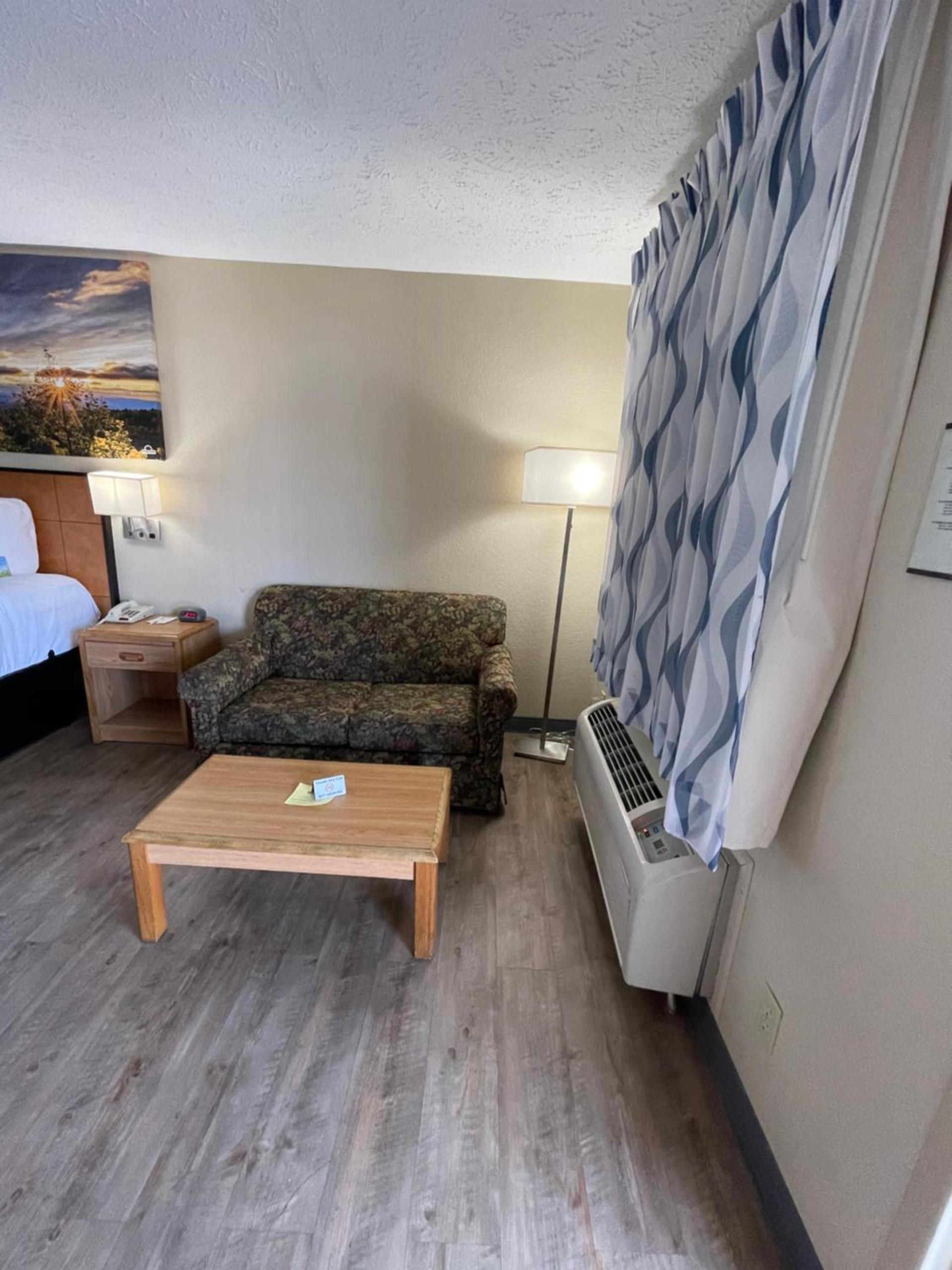 Days Inn by Wyndham Lexington photo 34