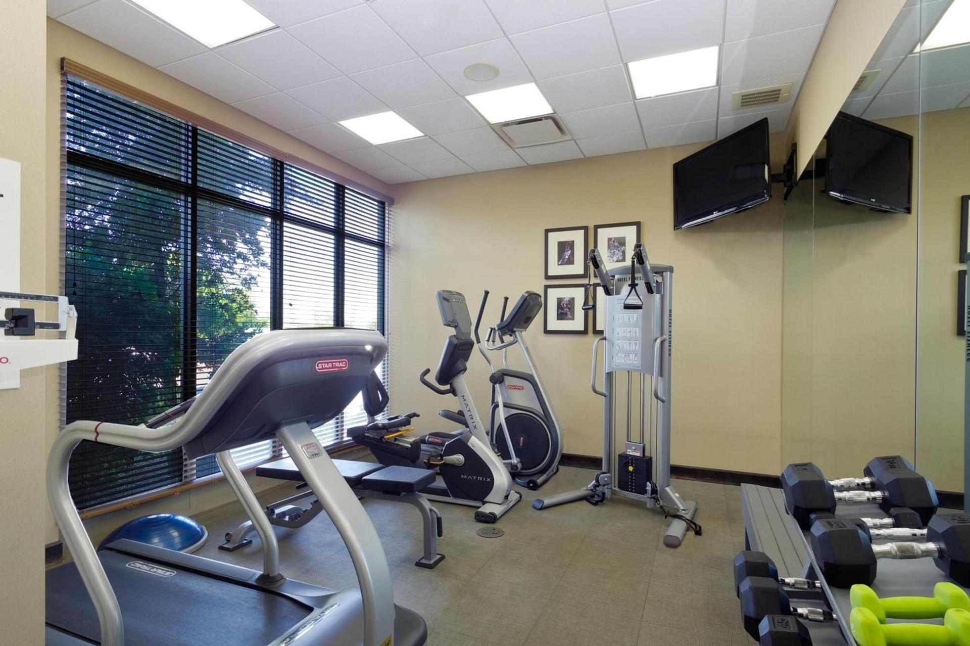 Holiday Inn & Suites Phoenix Airport by IHG photo 52