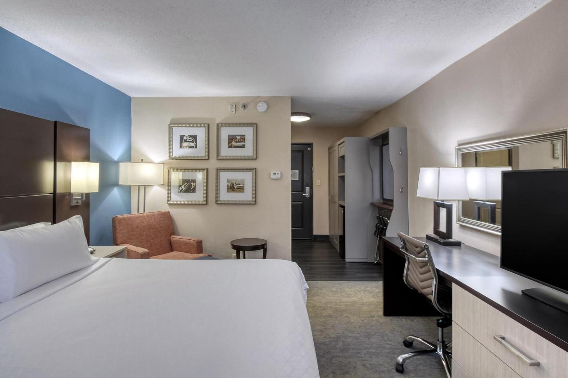 Holiday Inn & Suites Atlanta Airport North by IHG photo 65
