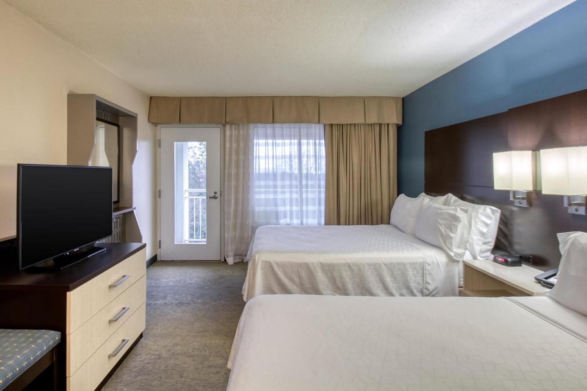 Holiday Inn & Suites Atlanta Airport North by IHG photo 40