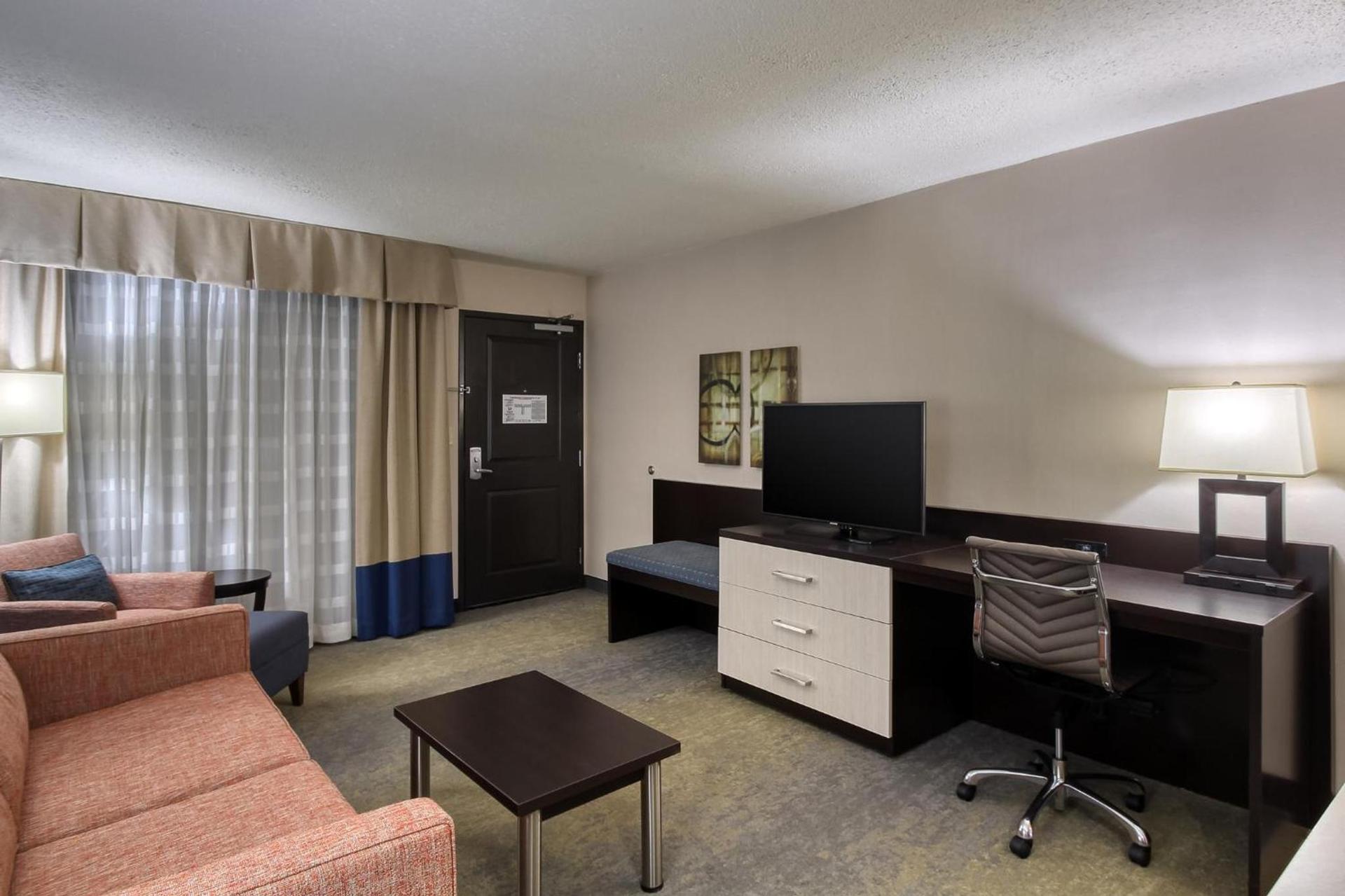 Holiday Inn & Suites Atlanta Airport North by IHG photo 55