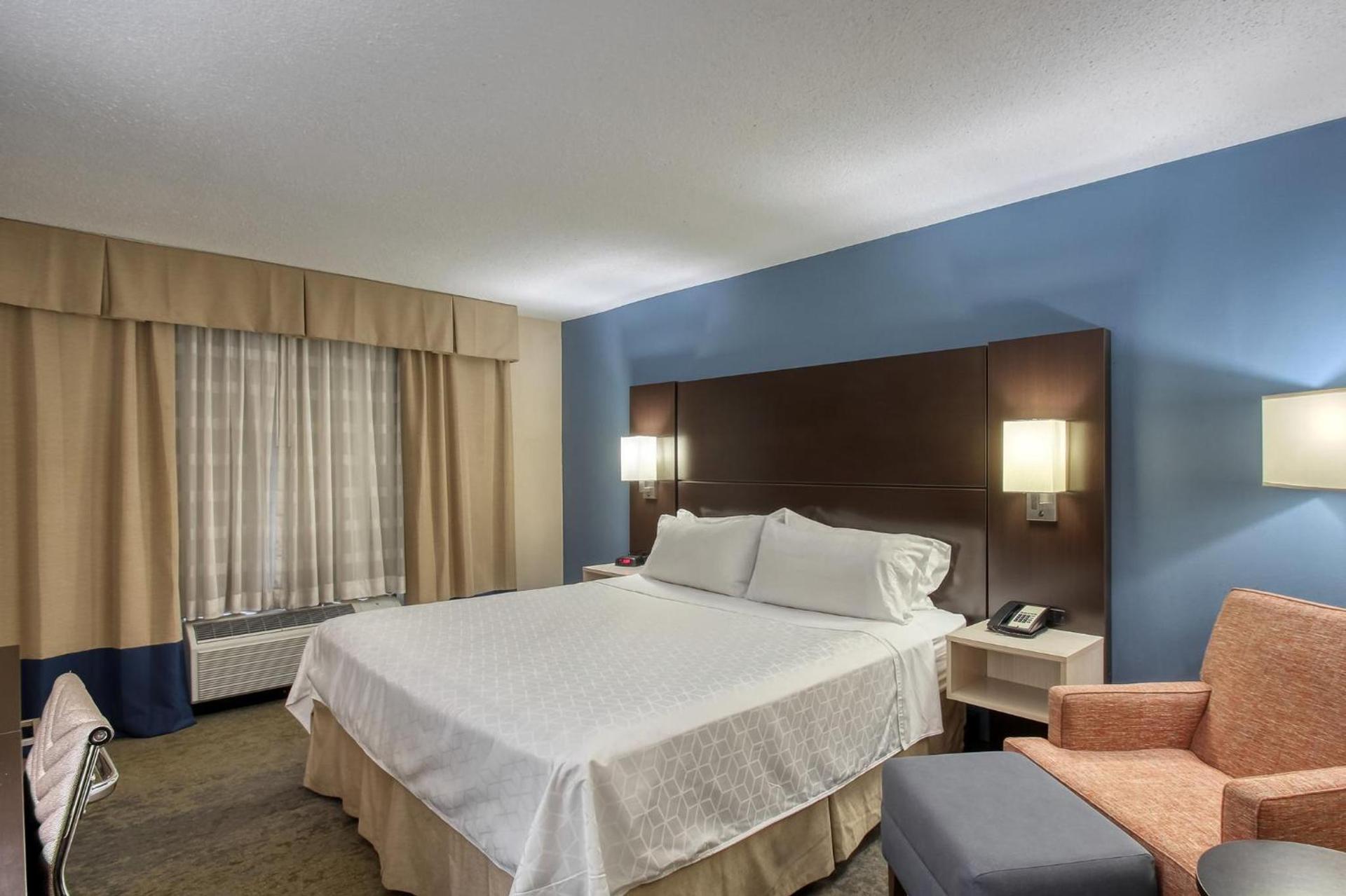 Holiday Inn & Suites Atlanta Airport North by IHG photo 54