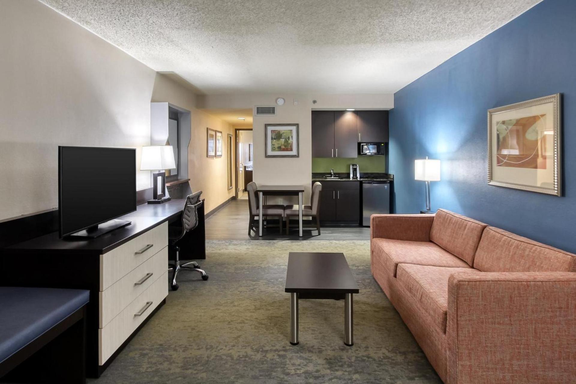 Holiday Inn & Suites Atlanta Airport North by IHG photo 46