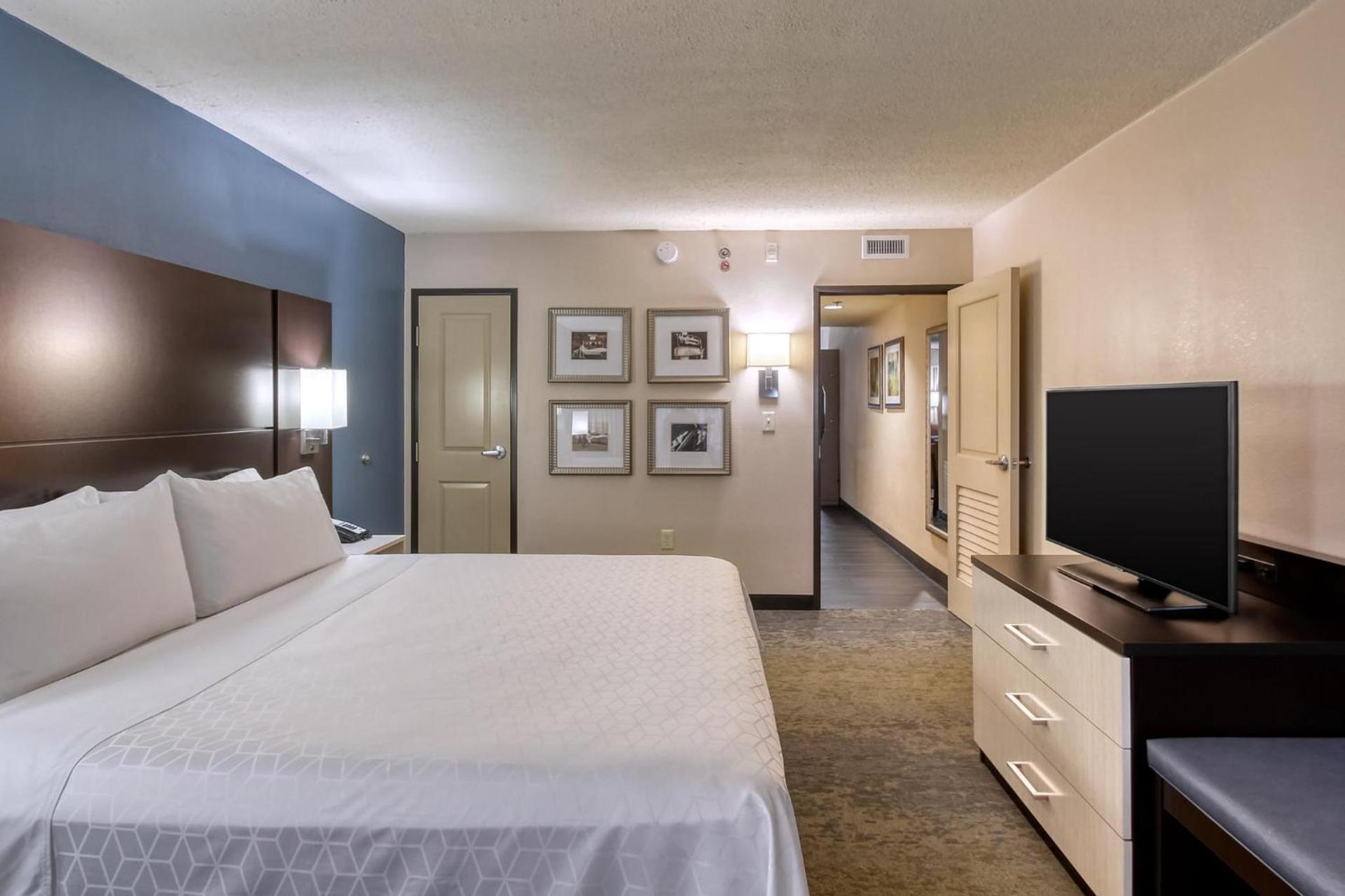 Holiday Inn & Suites Atlanta Airport North by IHG photo 48
