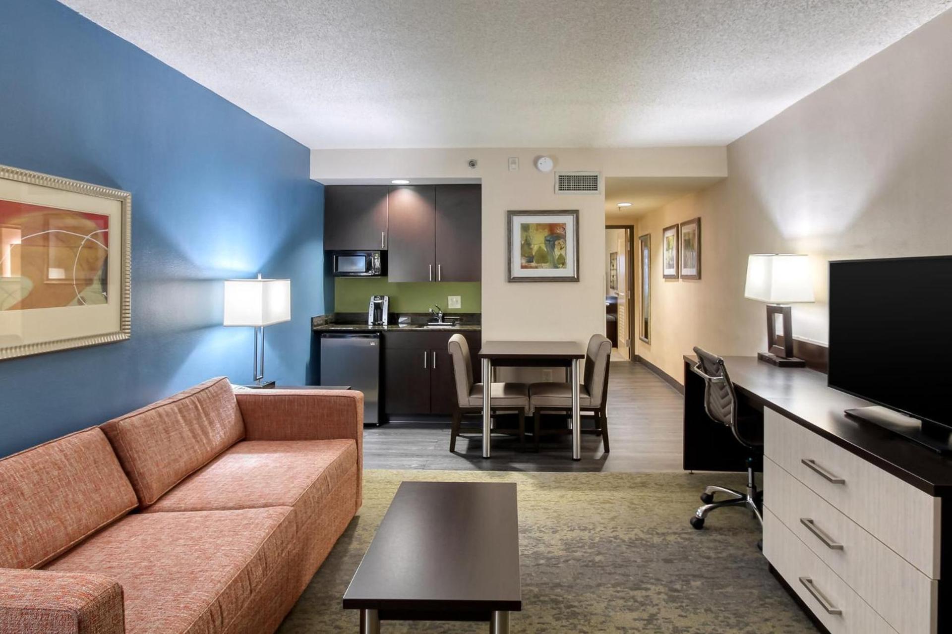 Holiday Inn & Suites Atlanta Airport North by IHG photo 64