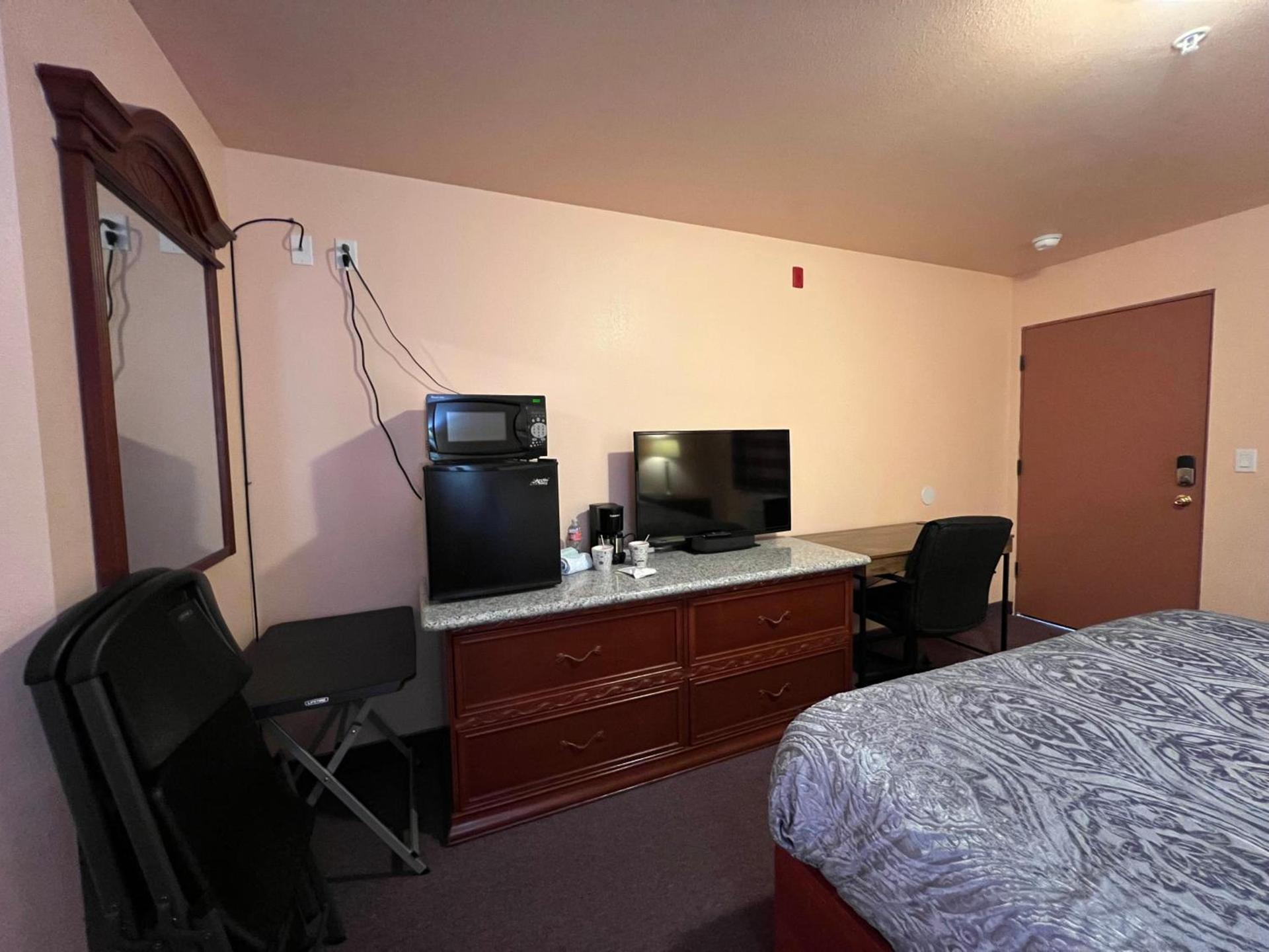 Frazier View Motel photo 13