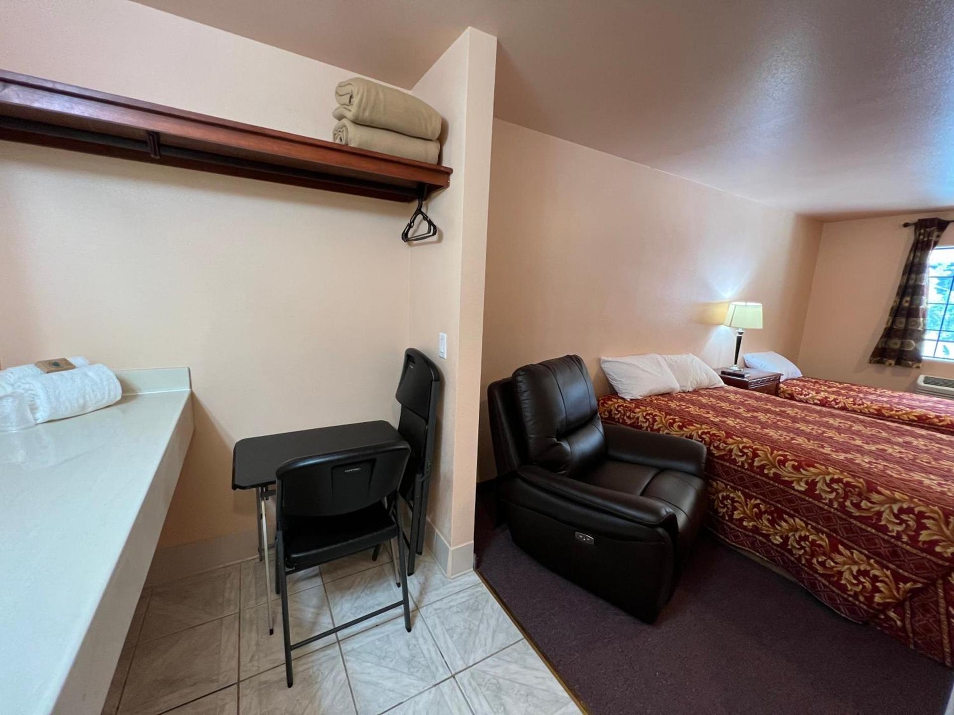 Frazier View Motel photo 26