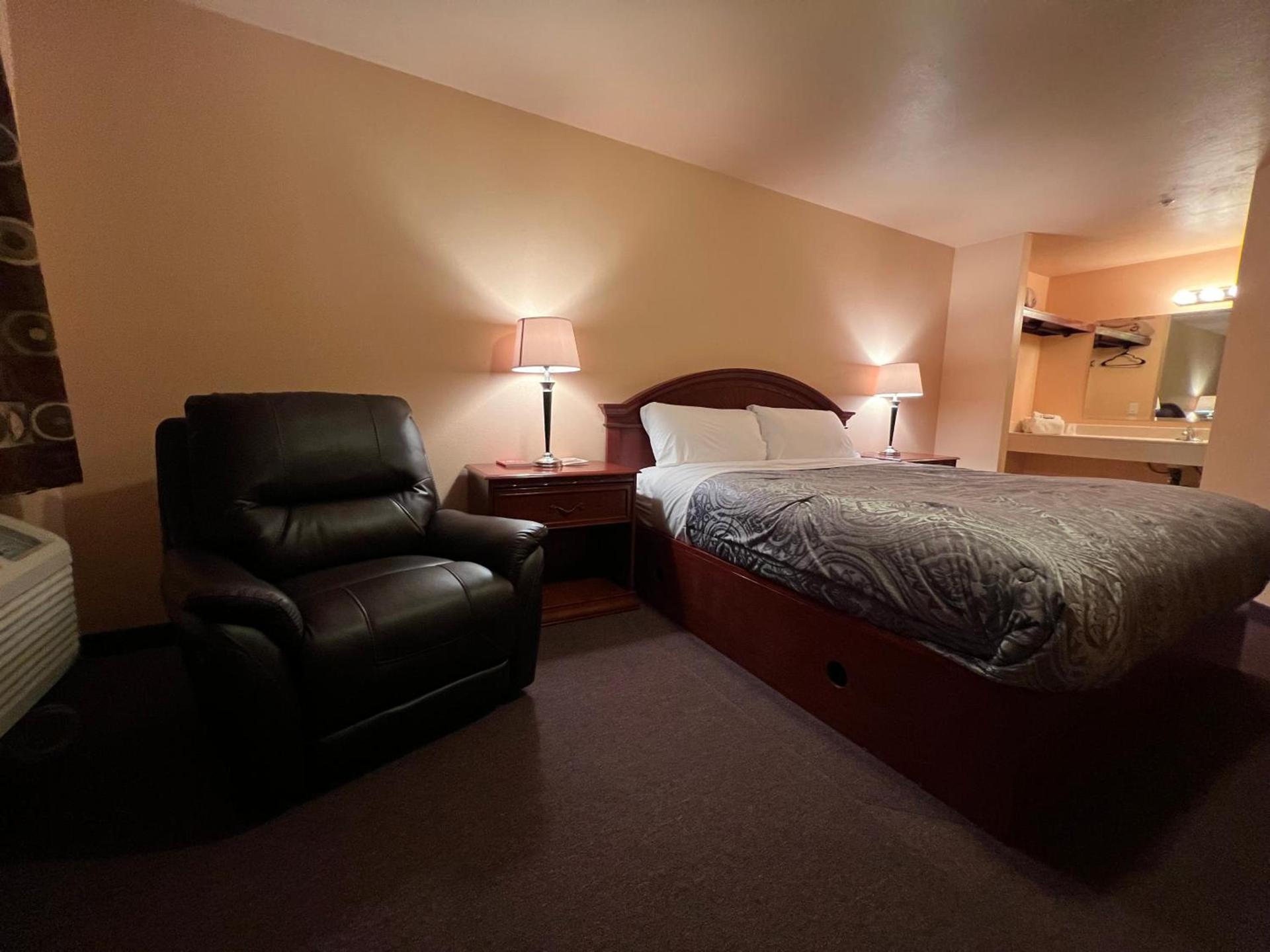 Frazier View Motel photo 34
