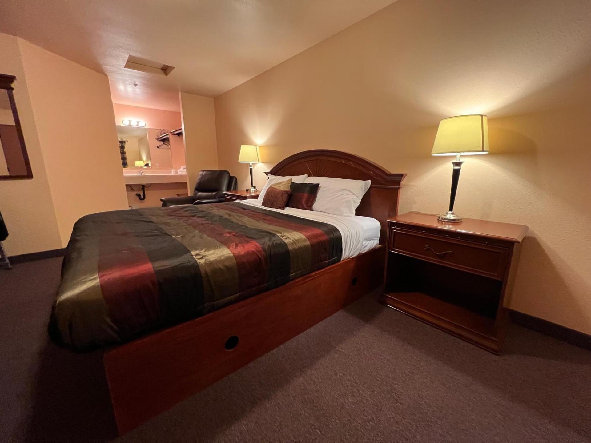 Frazier View Motel photo 40