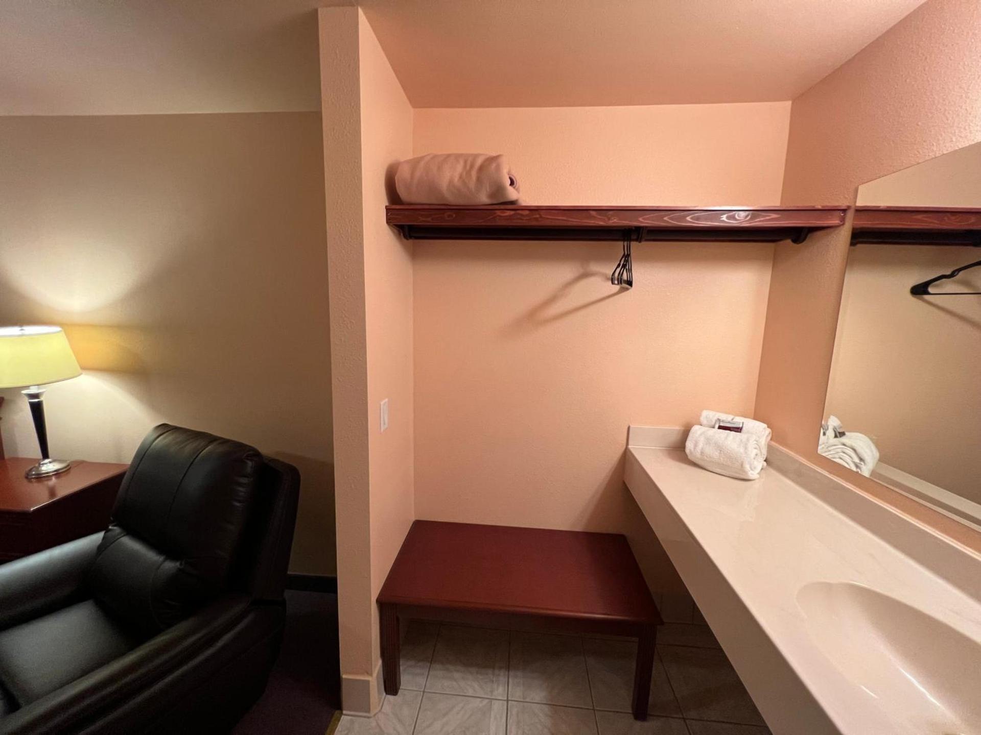 Frazier View Motel photo 43