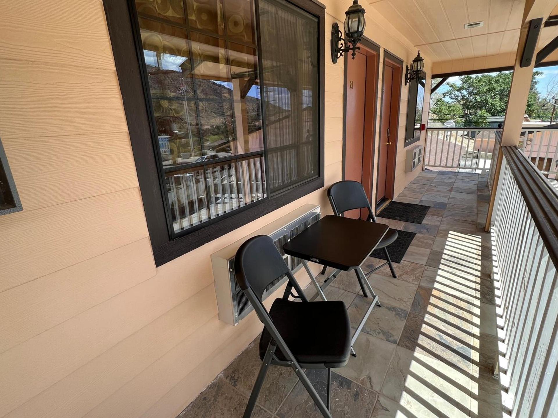 Frazier View Motel photo 53