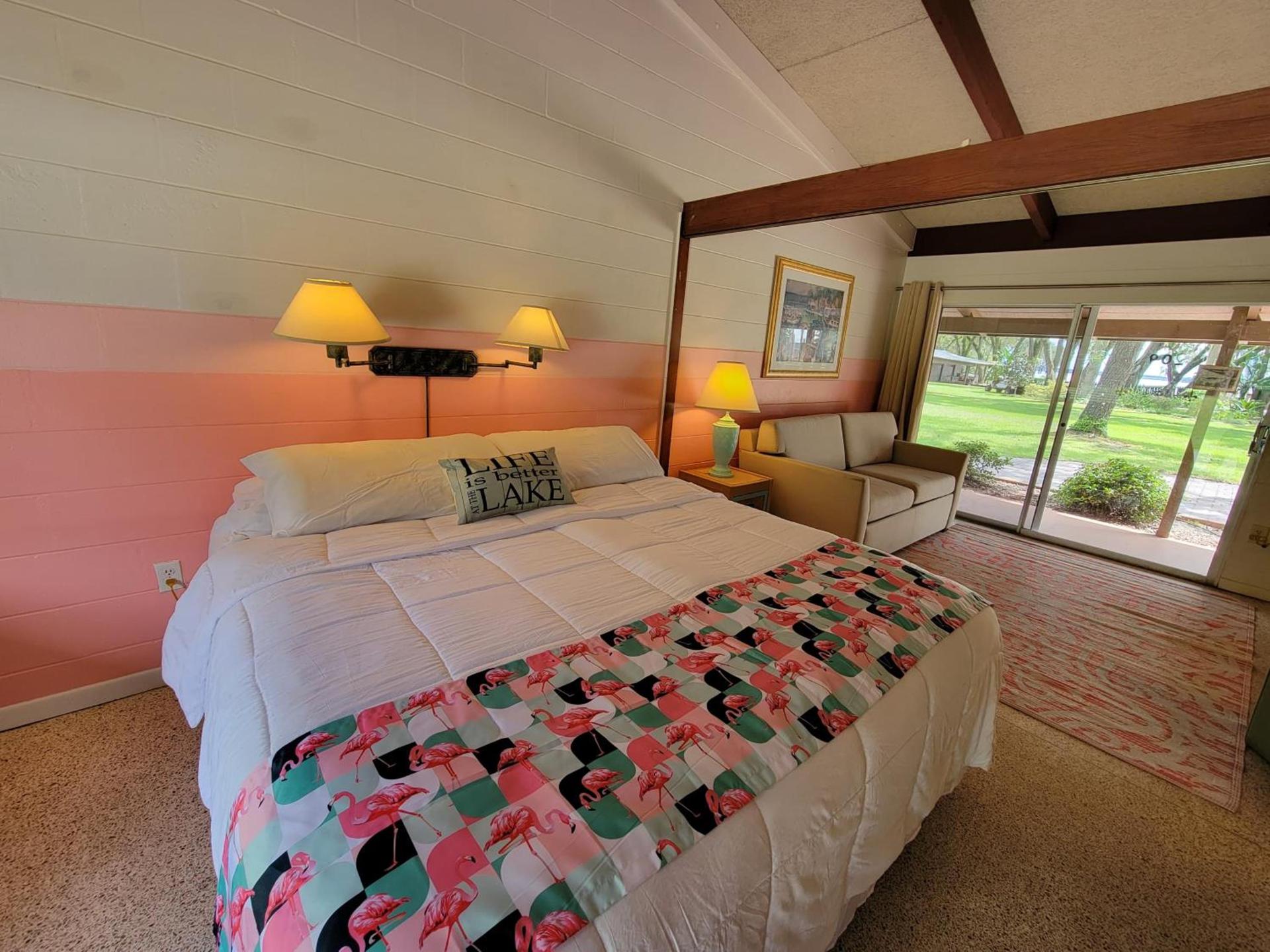 Tropical Marina & Resort on Lake Beresford photo 17
