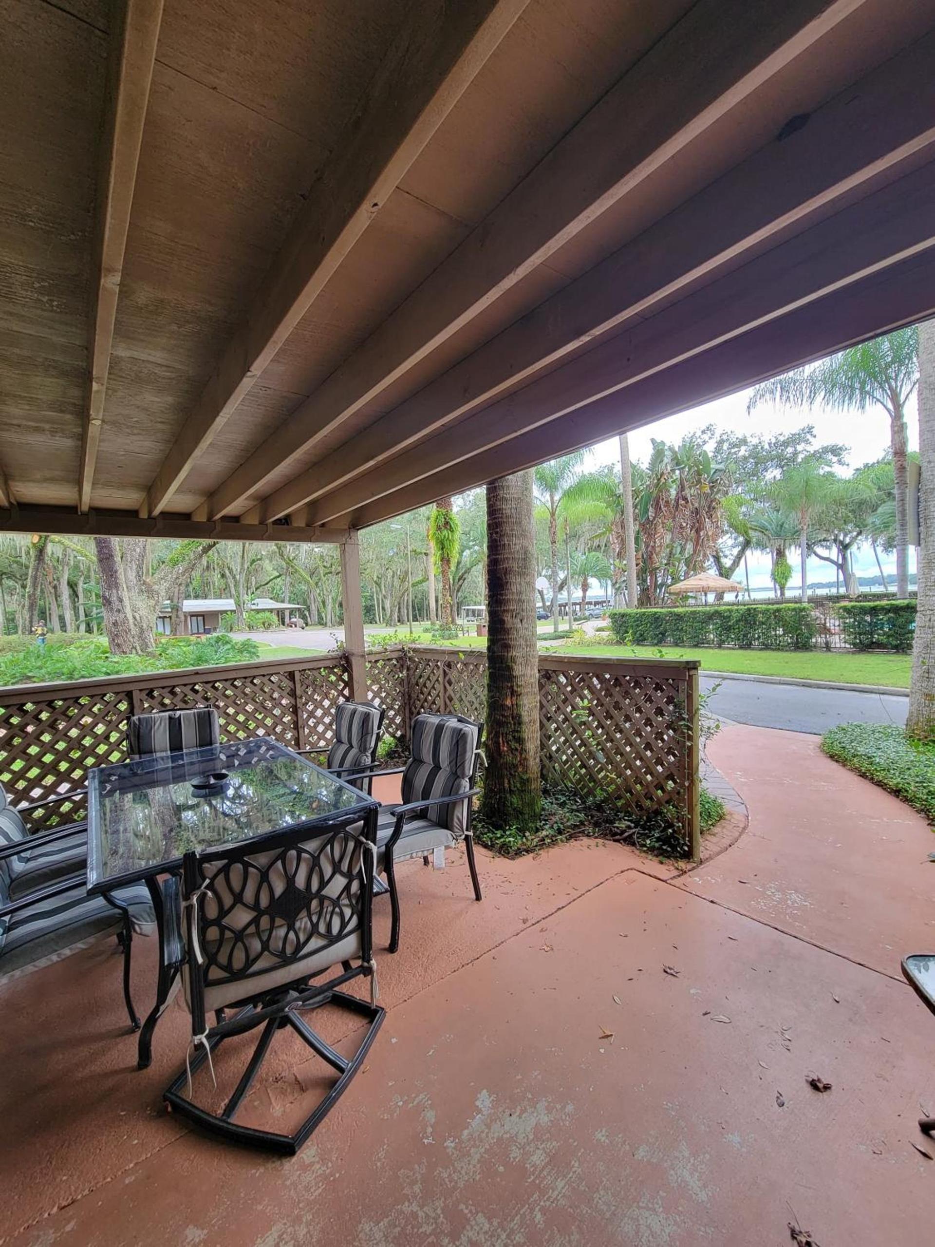 Tropical Marina & Resort on Lake Beresford — hotel in DeLand