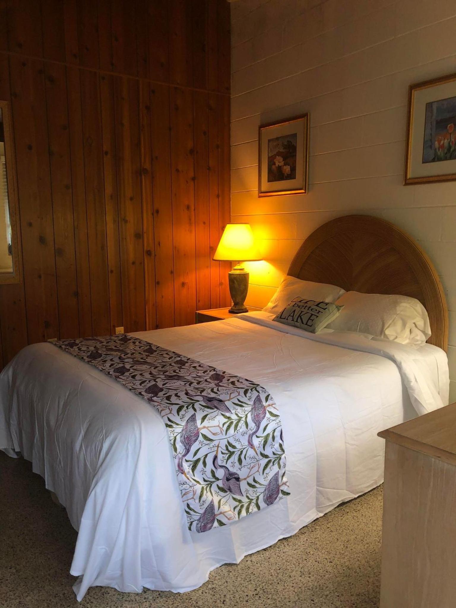 Tropical Marina & Resort on Lake Beresford photo 9