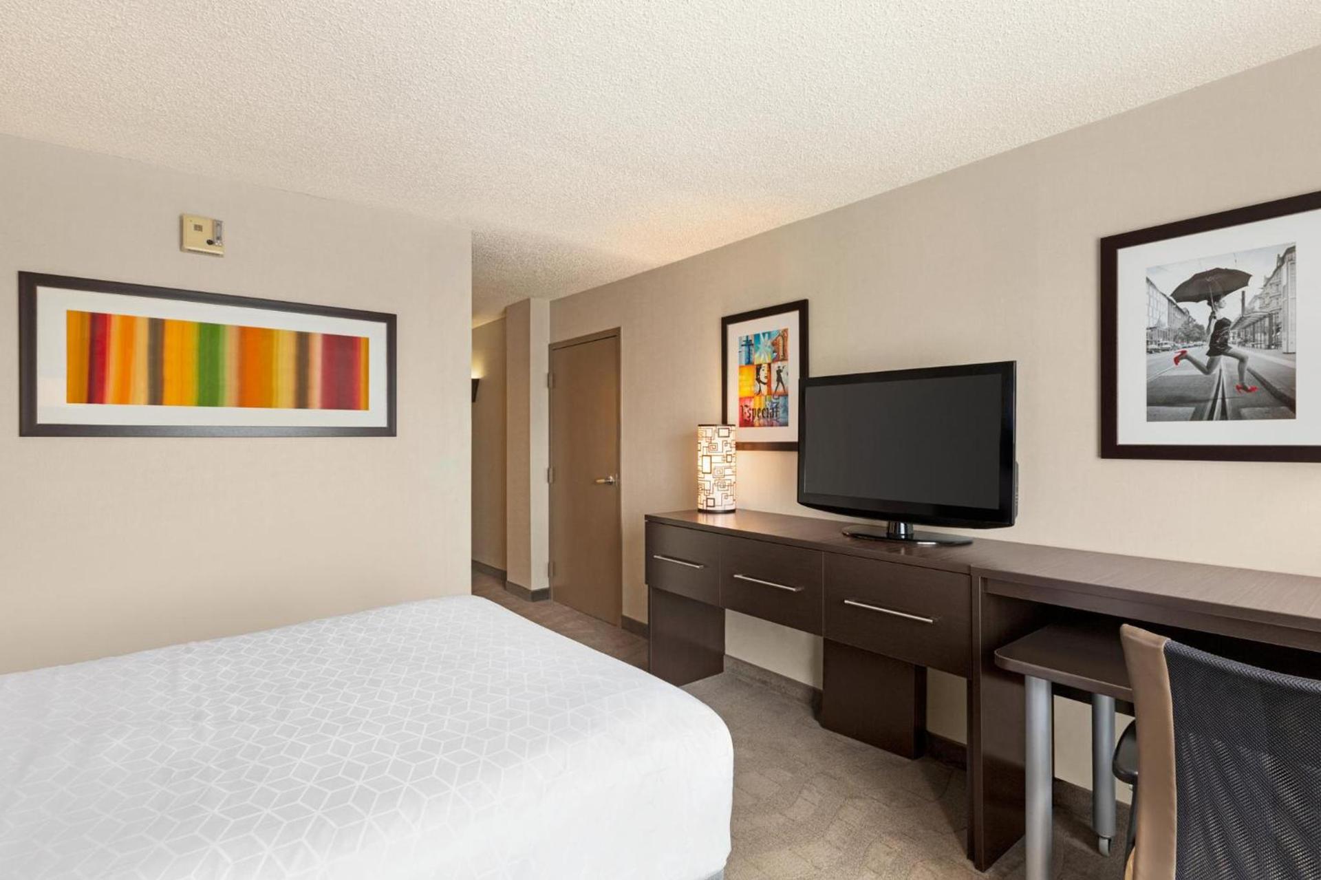 Holiday Inn Boston - Cambridge Area by IHG photo 69