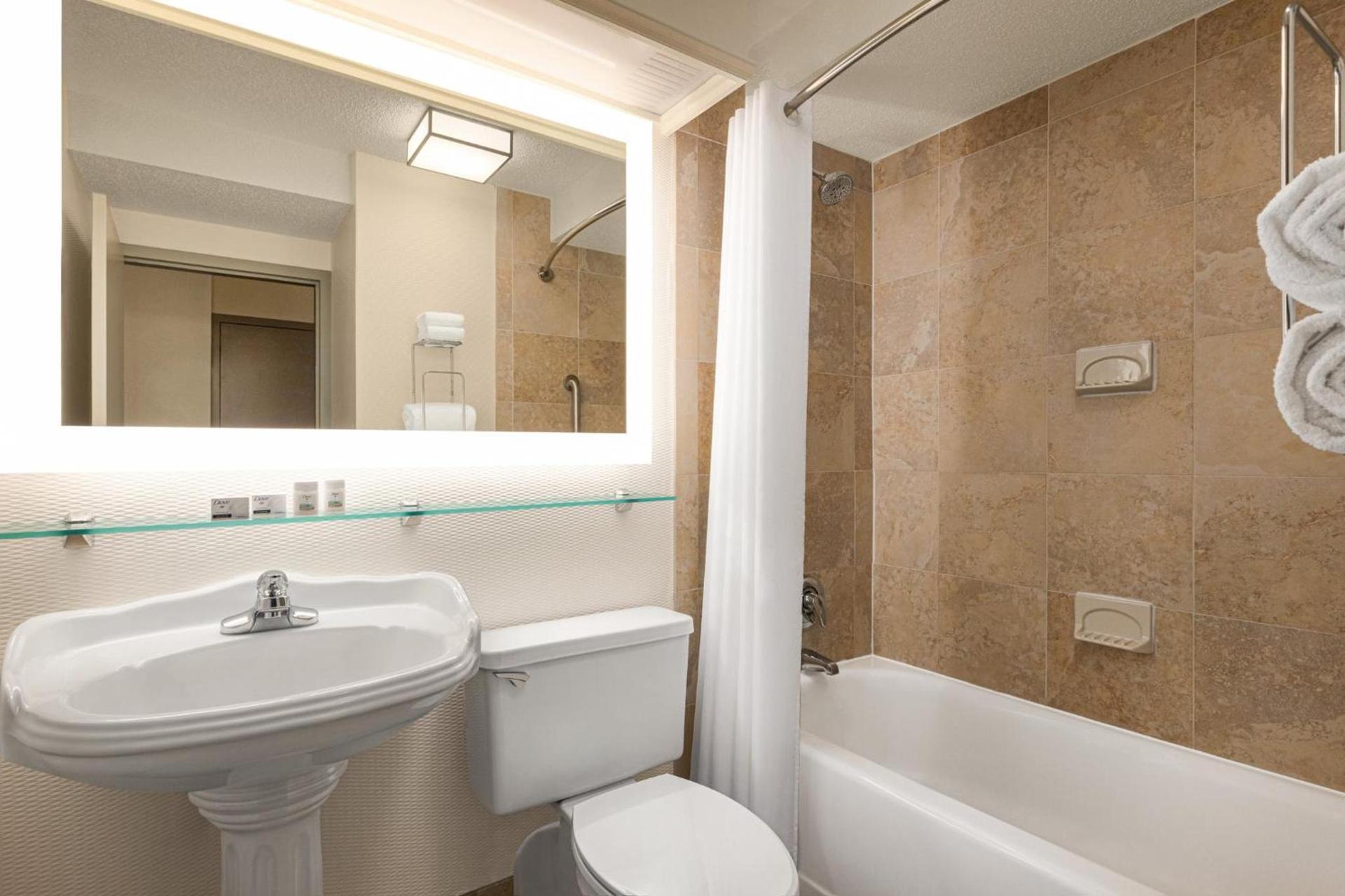 Holiday Inn Boston - Cambridge Area by IHG photo 47