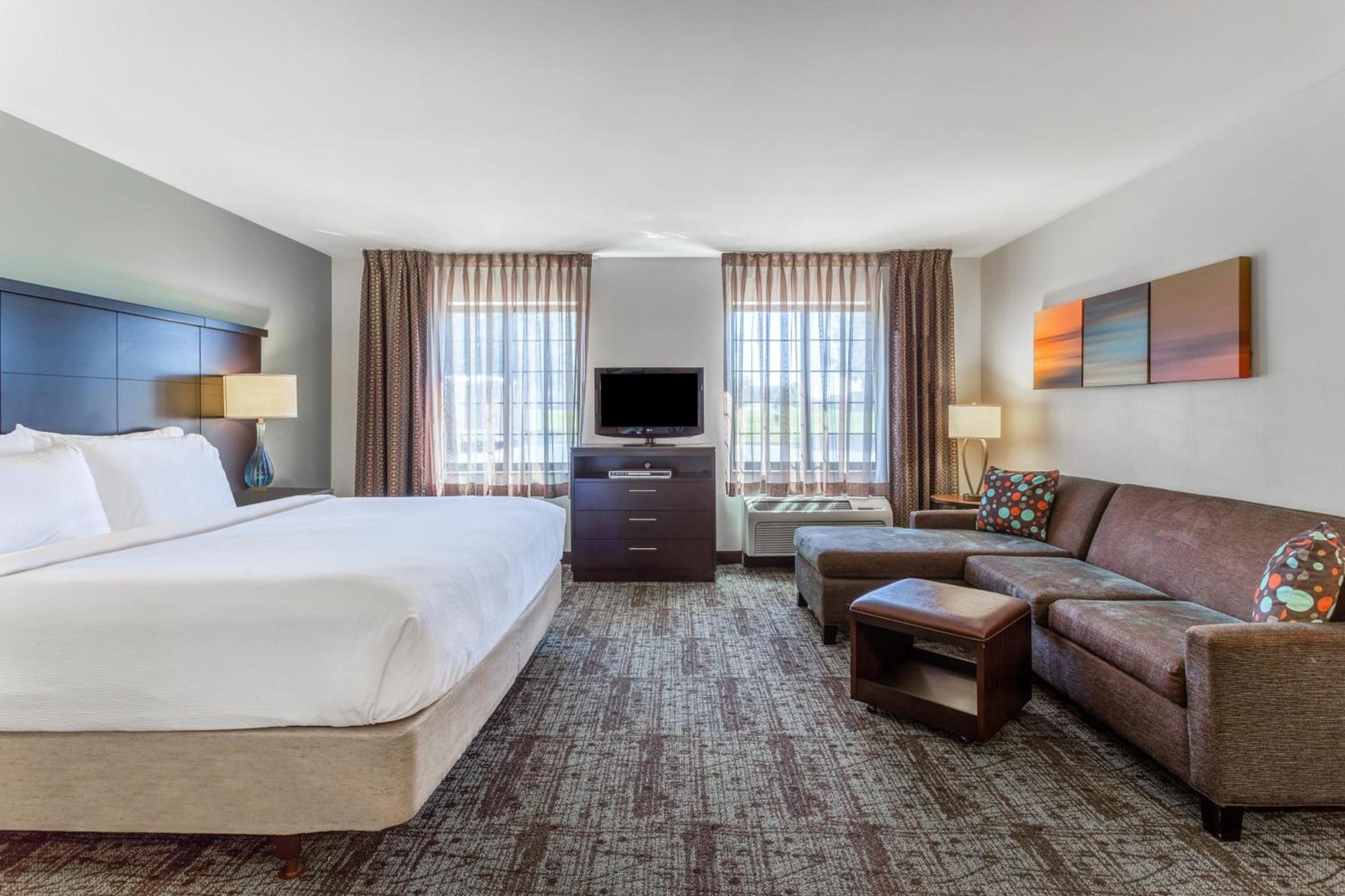 Staybridge Suites Davenport by IHG photo 49