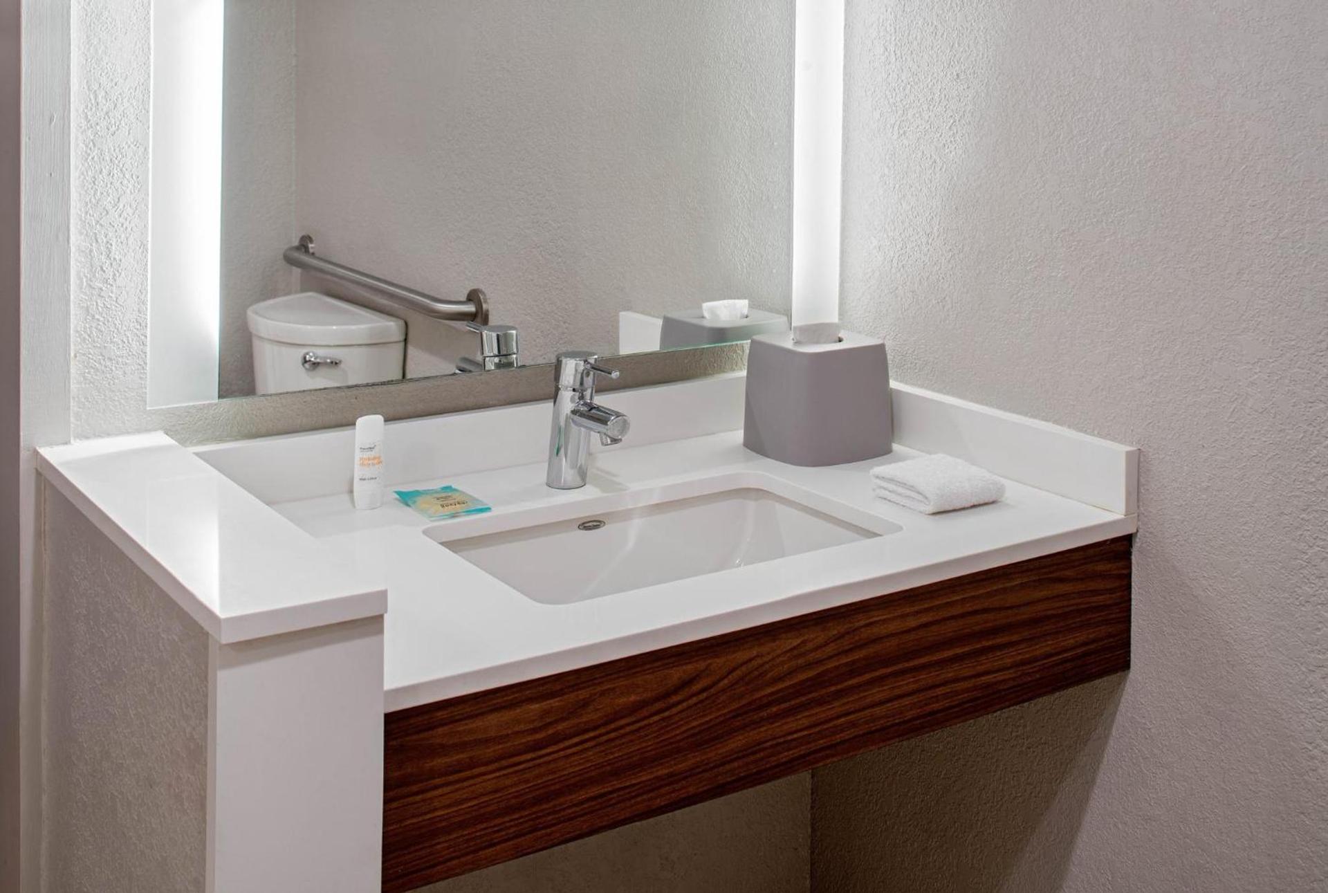 Holiday Inn Express New Orleans Downtown by IHG photo 30