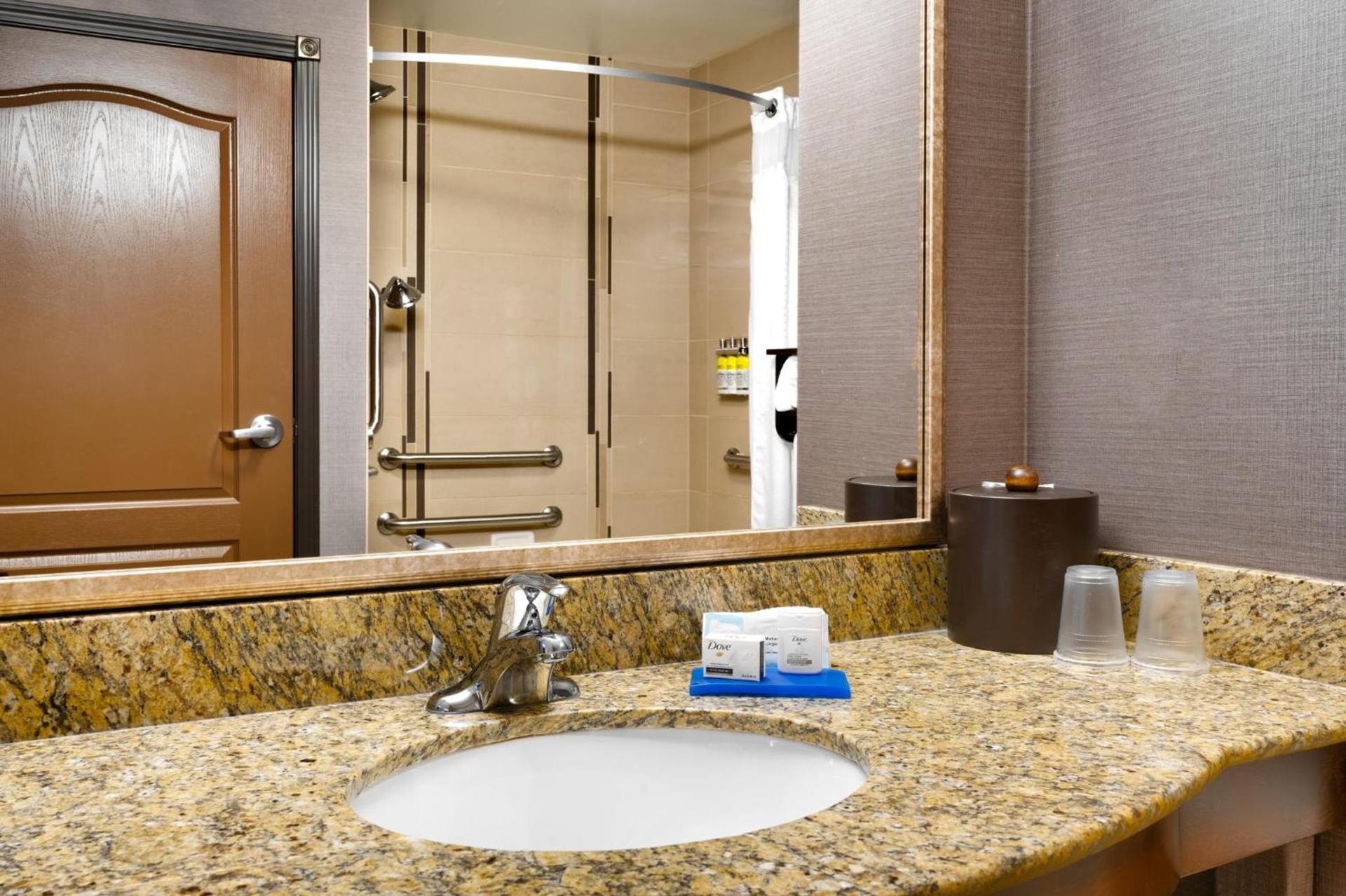 Holiday Inn Express Hotel & Suites Billings by IHG photo 18