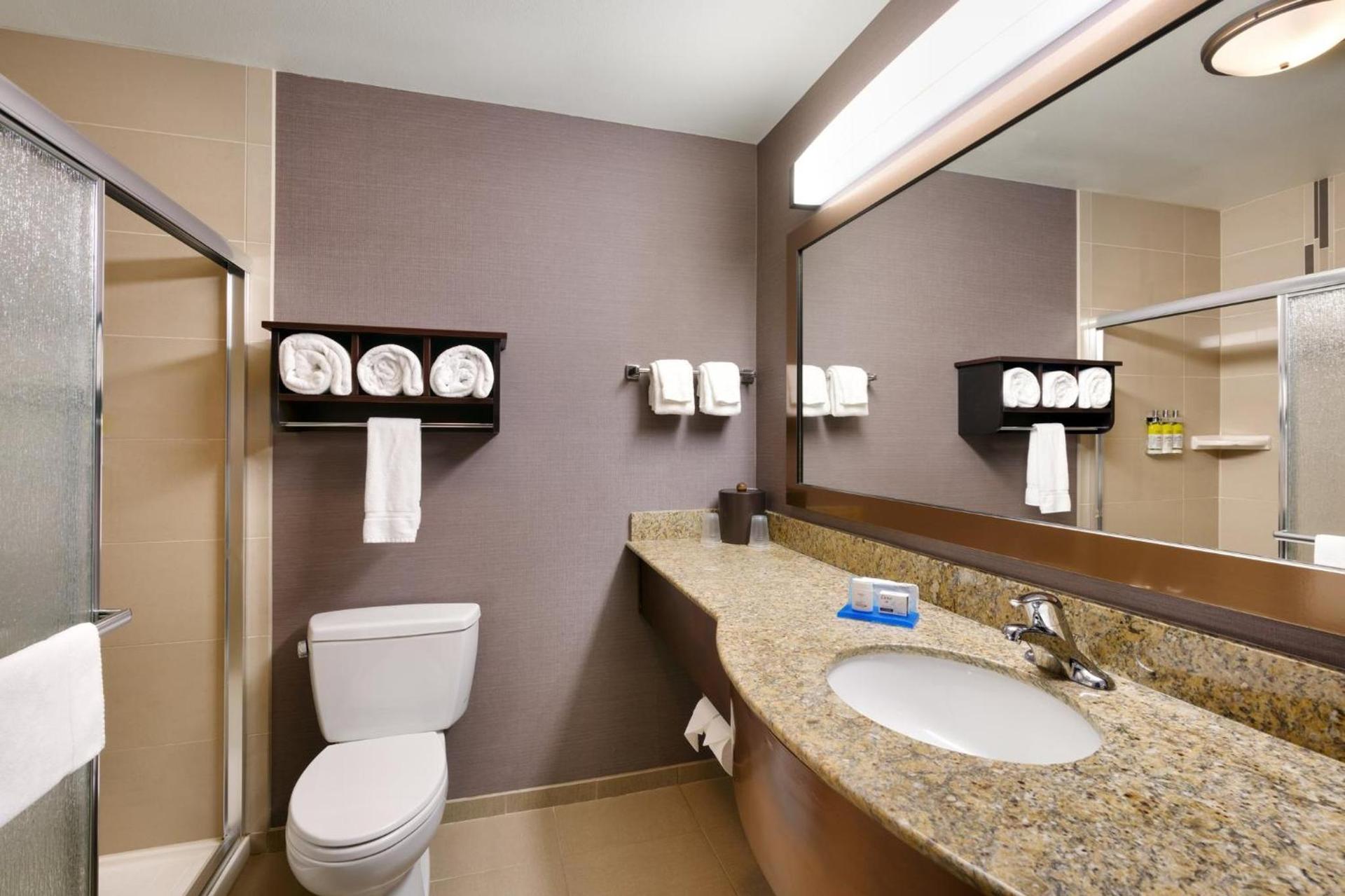 Holiday Inn Express Hotel & Suites Billings by IHG photo 73