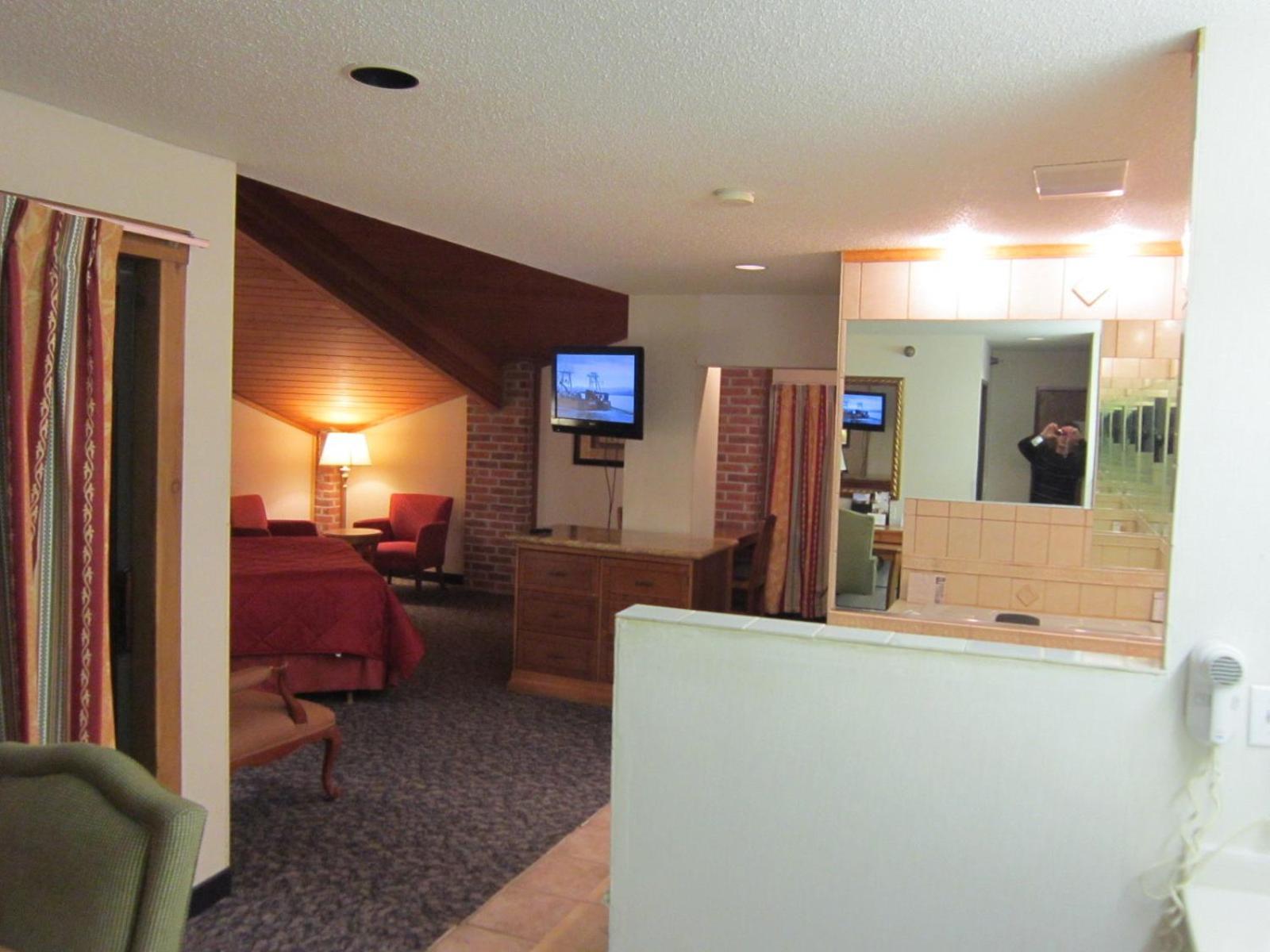 American Inn and Suites Ionia photo 29