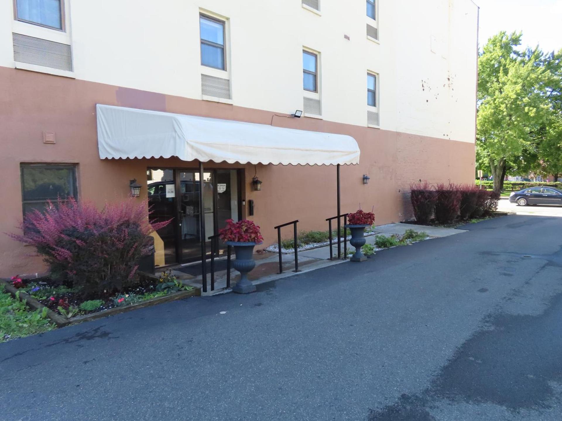 St Charles Hotel Downtown Hudson photo 5