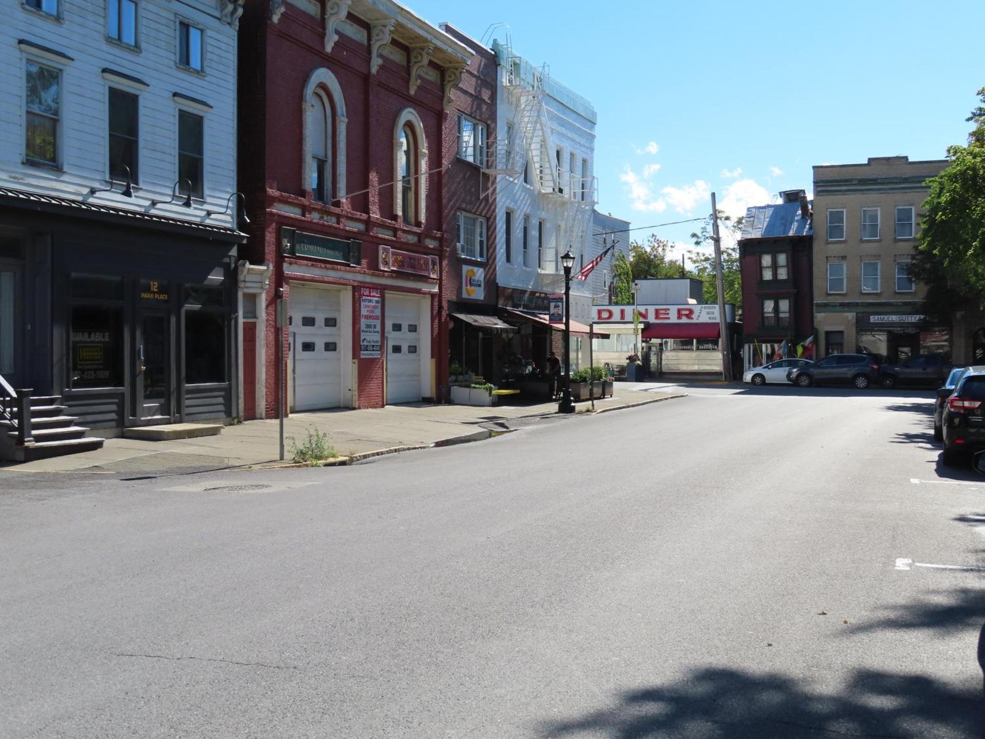 St Charles Hotel Downtown Hudson photo 9