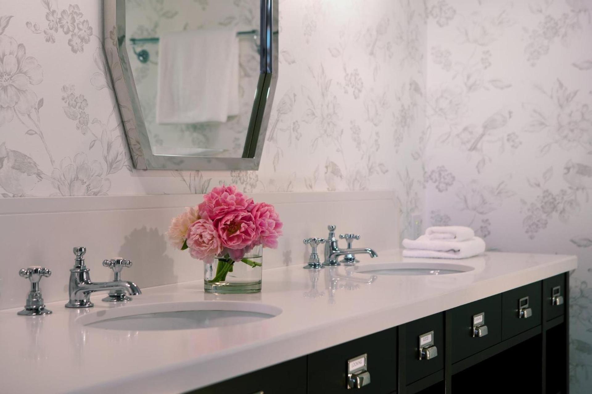 Kimpton Cardinal Hotel by IHG photo 23