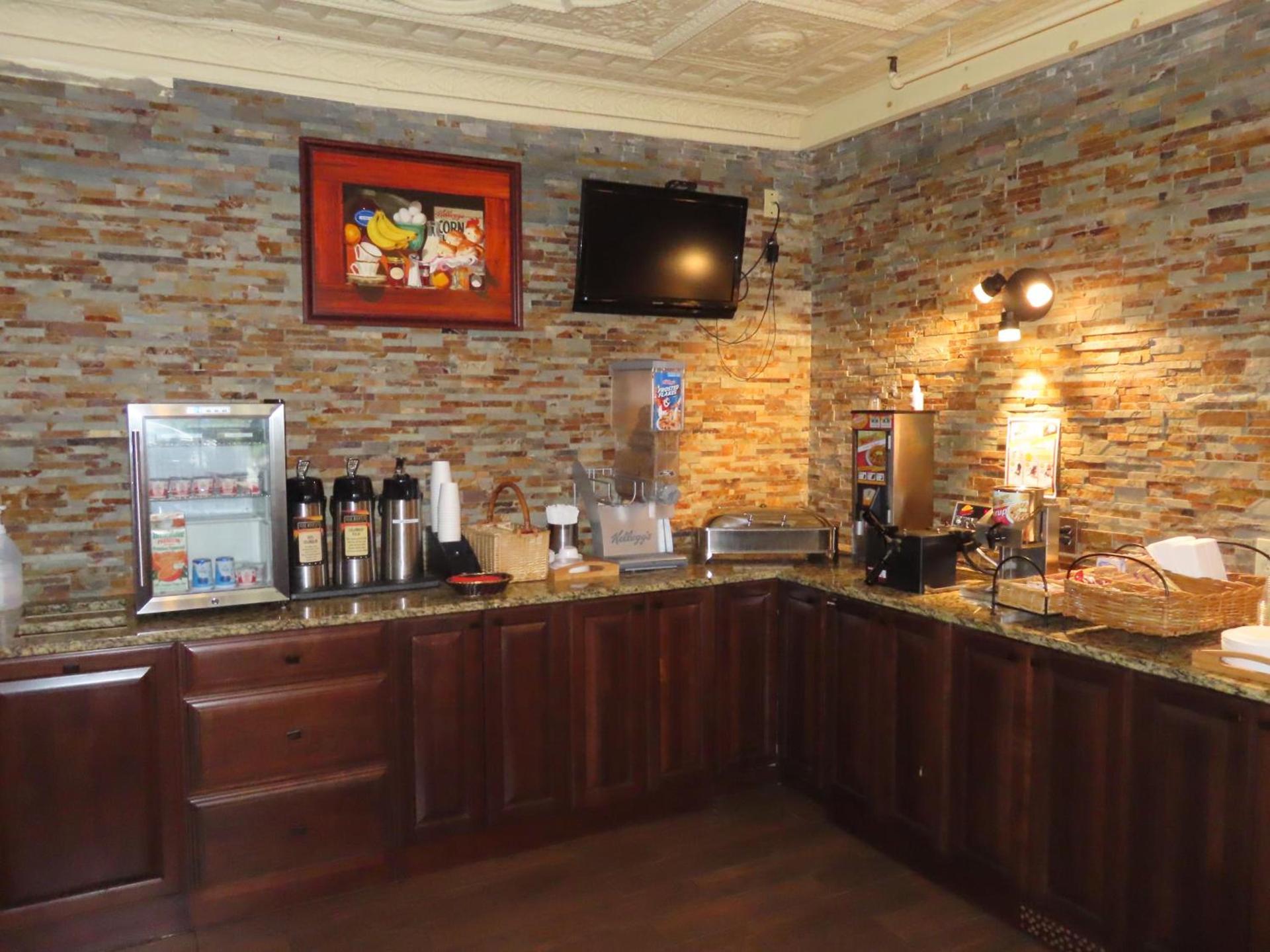 St Charles Hotel Downtown Hudson photo 34