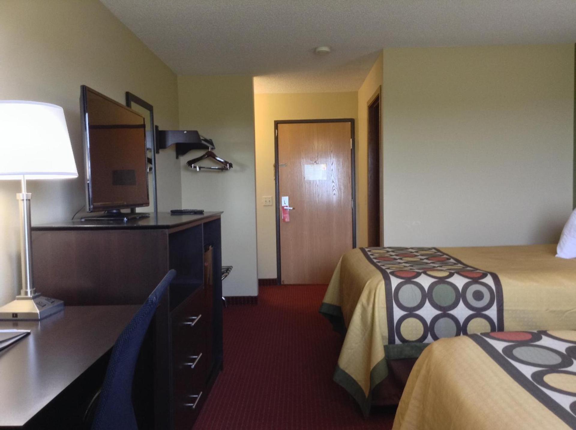 Western Inn & Suite Grinnell IA photo 49