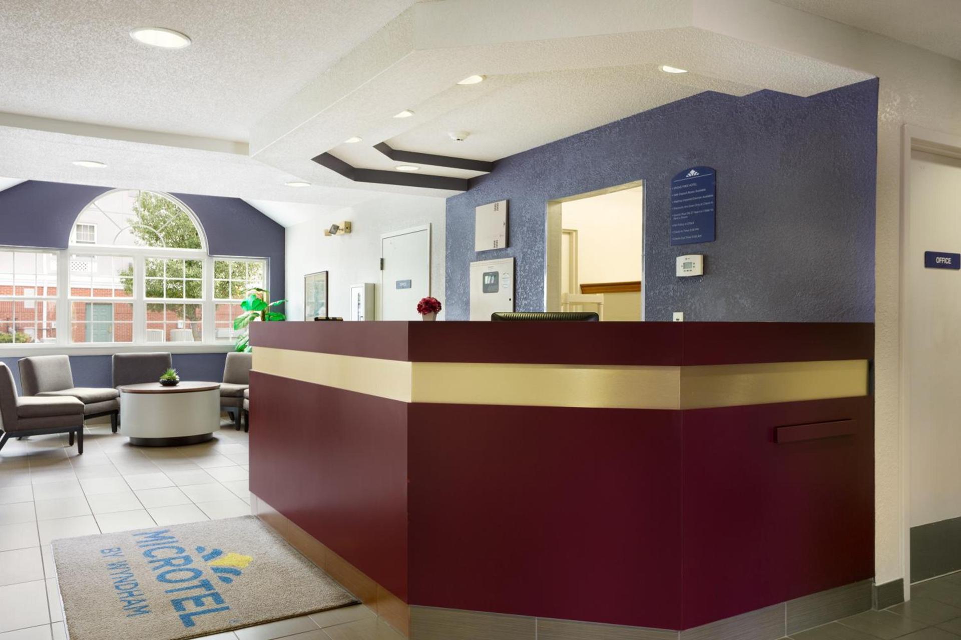 Microtel Inn By Wyndham Louisville East photo 4