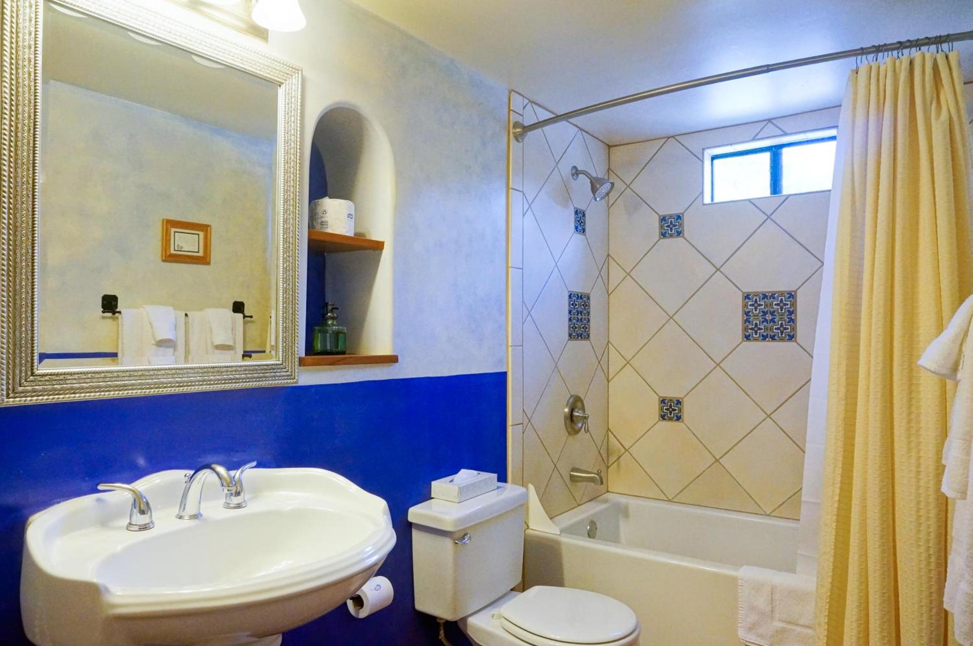 Blue Iguana Inn photo 19