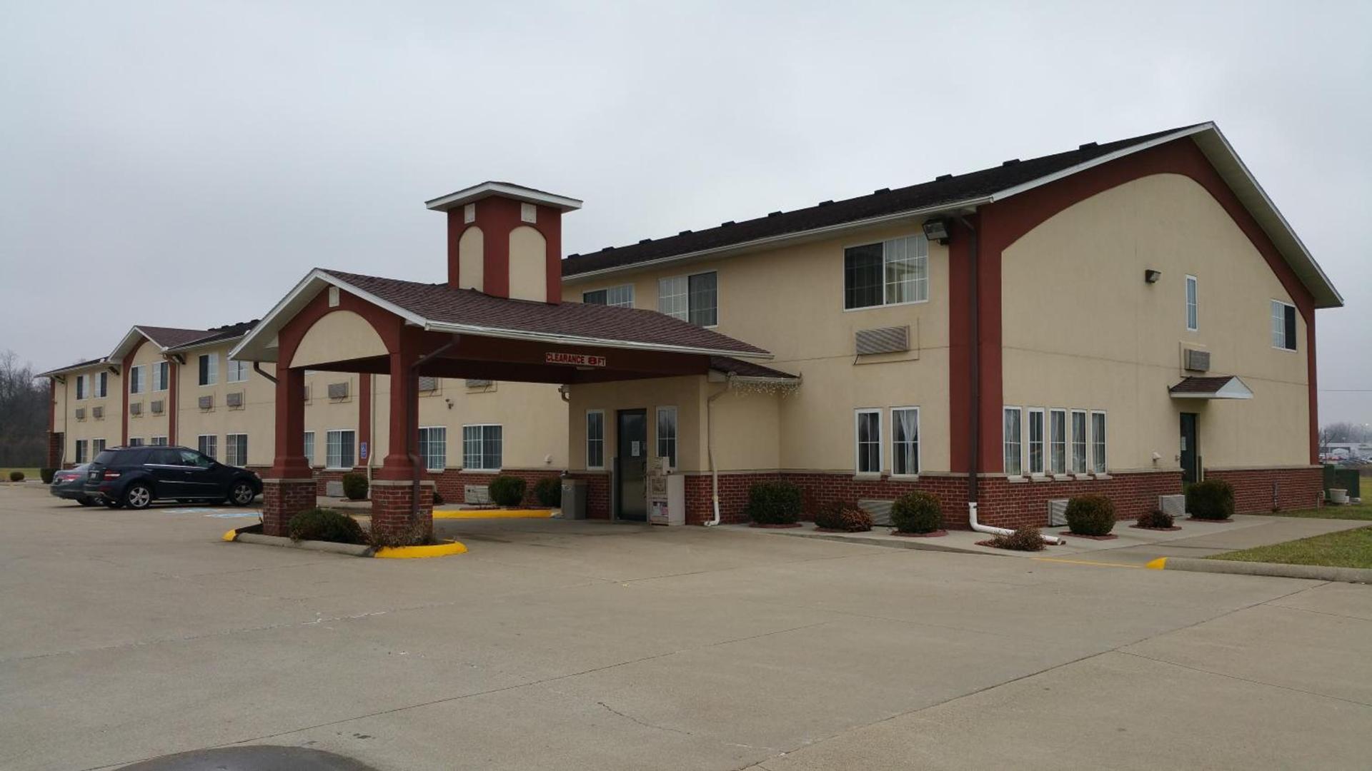 Super 8 by Wyndham Mt. Carmel IL photo 31