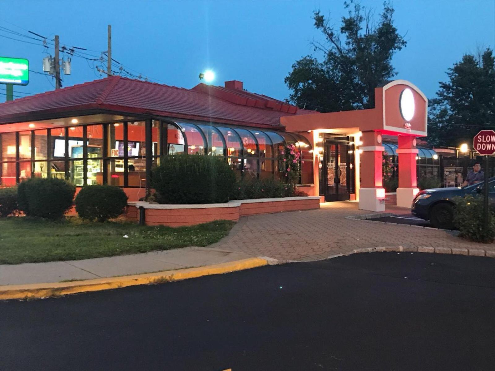 Days Inn by Wyndham Nanuet / Spring Valley photo 2