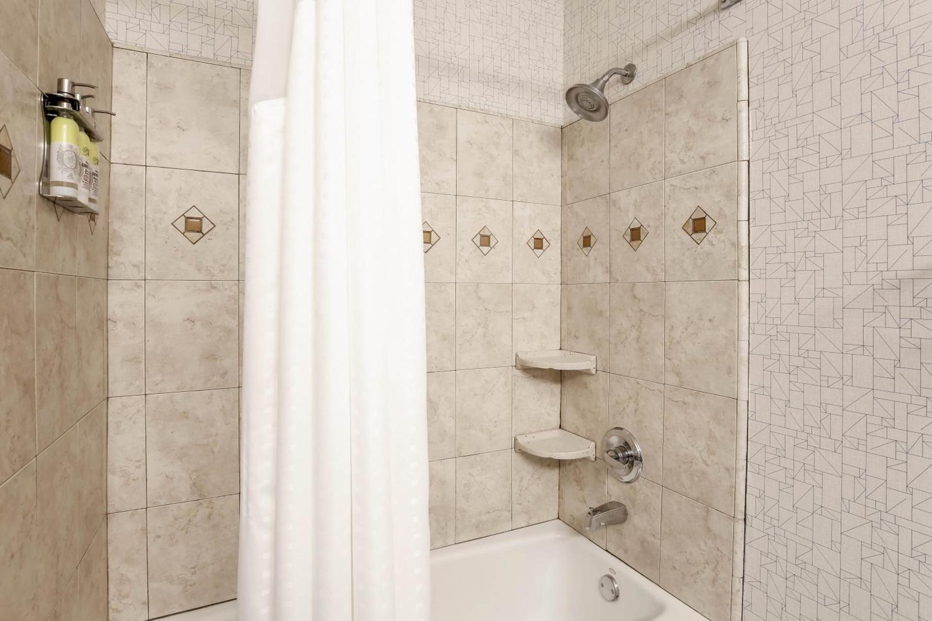Holiday Inn Express Lancaster by IHG photo 34