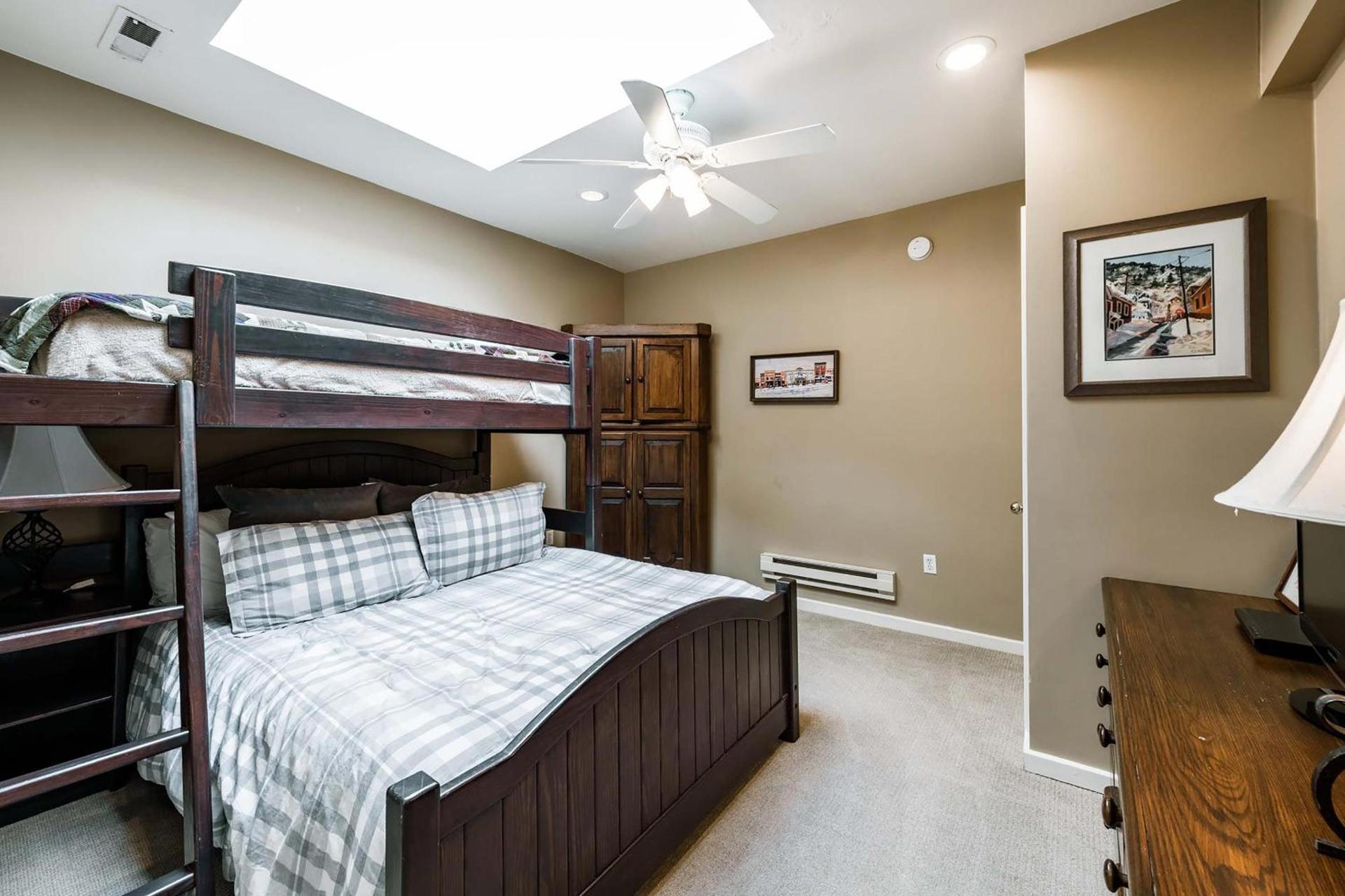 Silver King by All Seasons Resort Lodging photo 45
