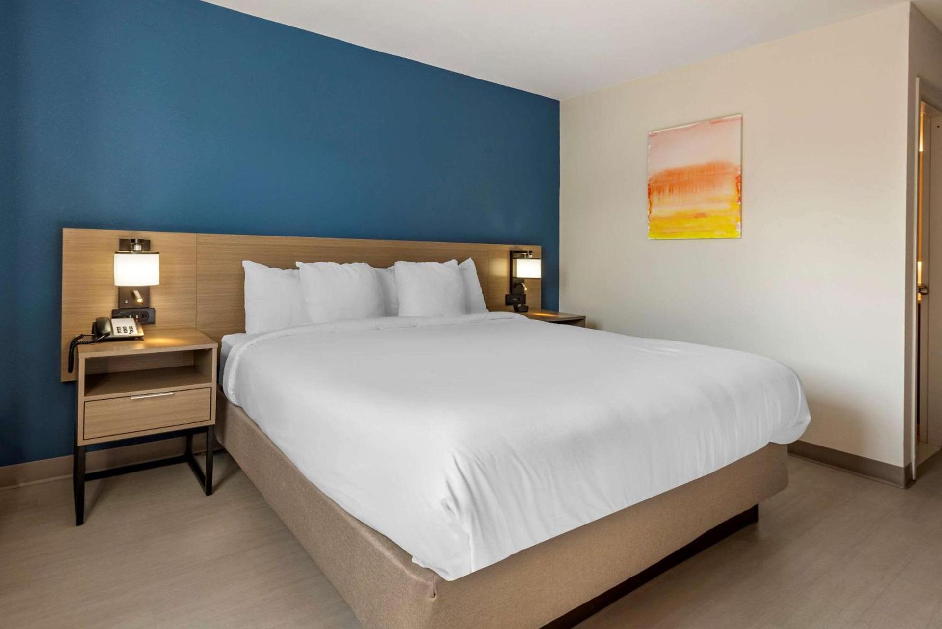 Comfort Inn Philadelphia International Airport West photo 8