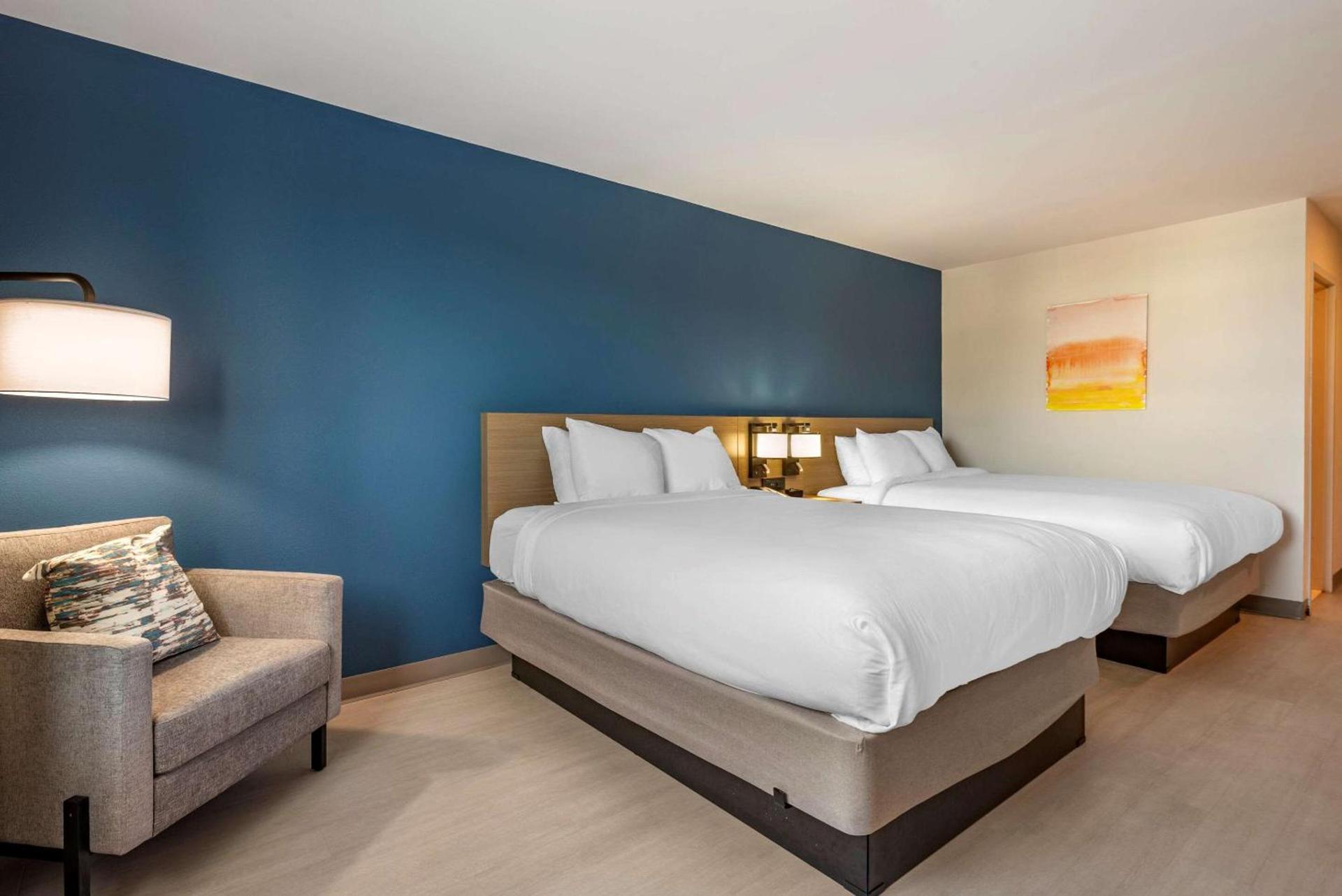 Comfort Inn Philadelphia International Airport West photo 13