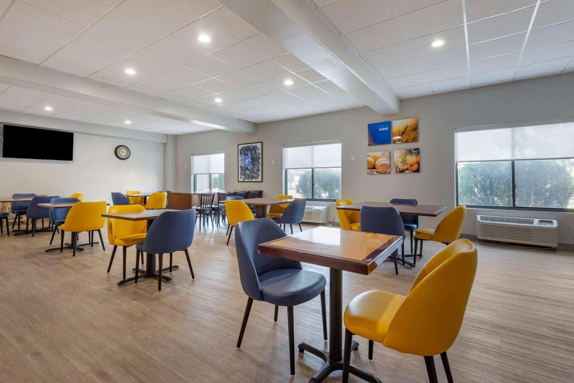 Comfort Inn Philadelphia International Airport West photo 25