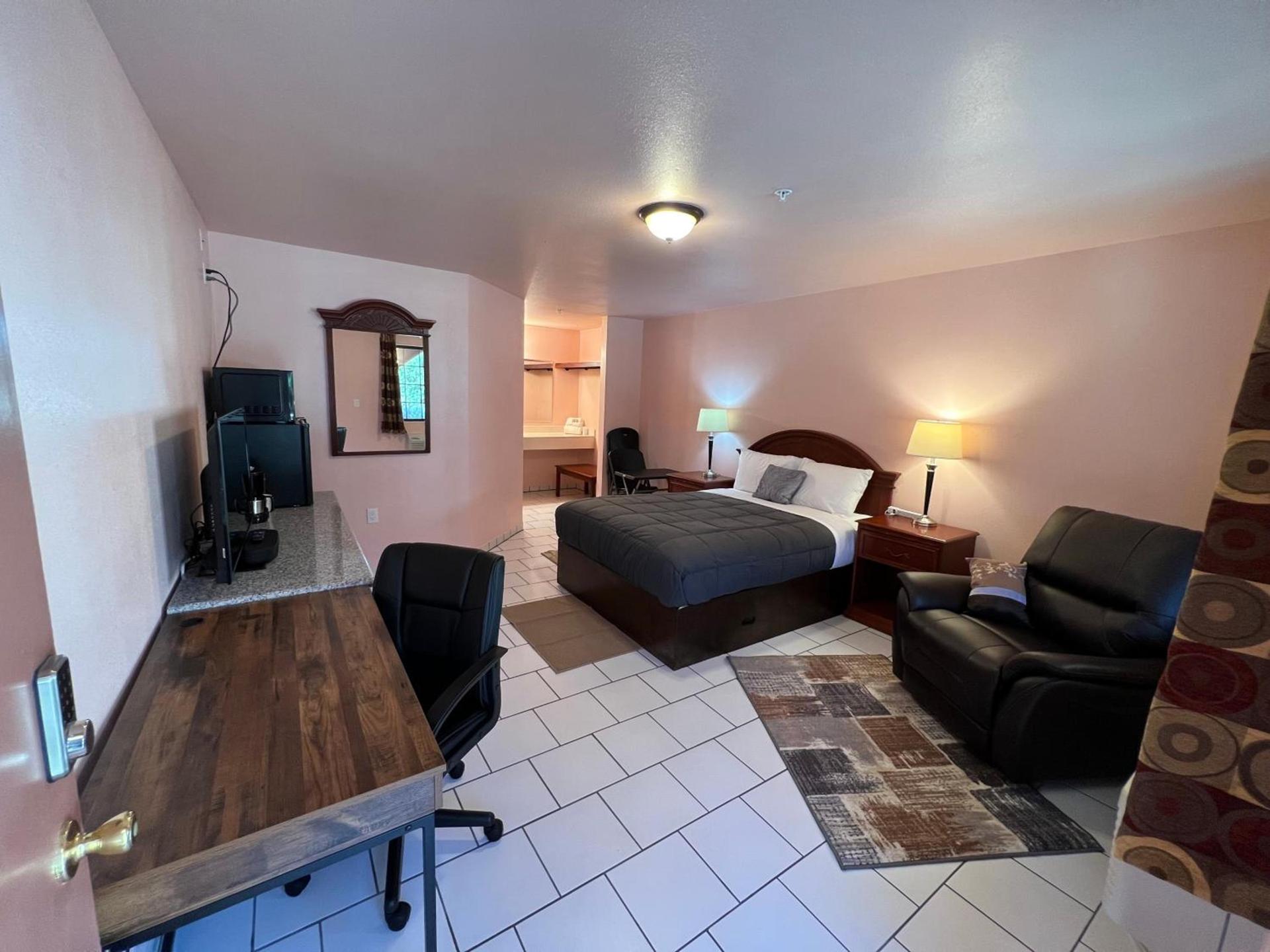 Frazier View Motel photo 54