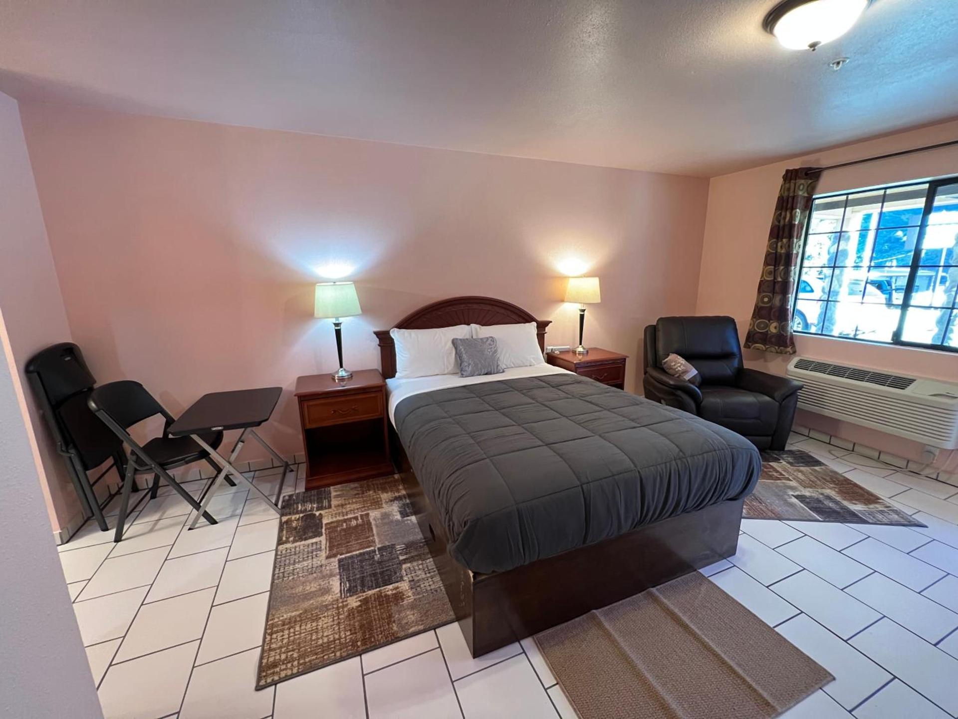 Frazier View Motel photo 57