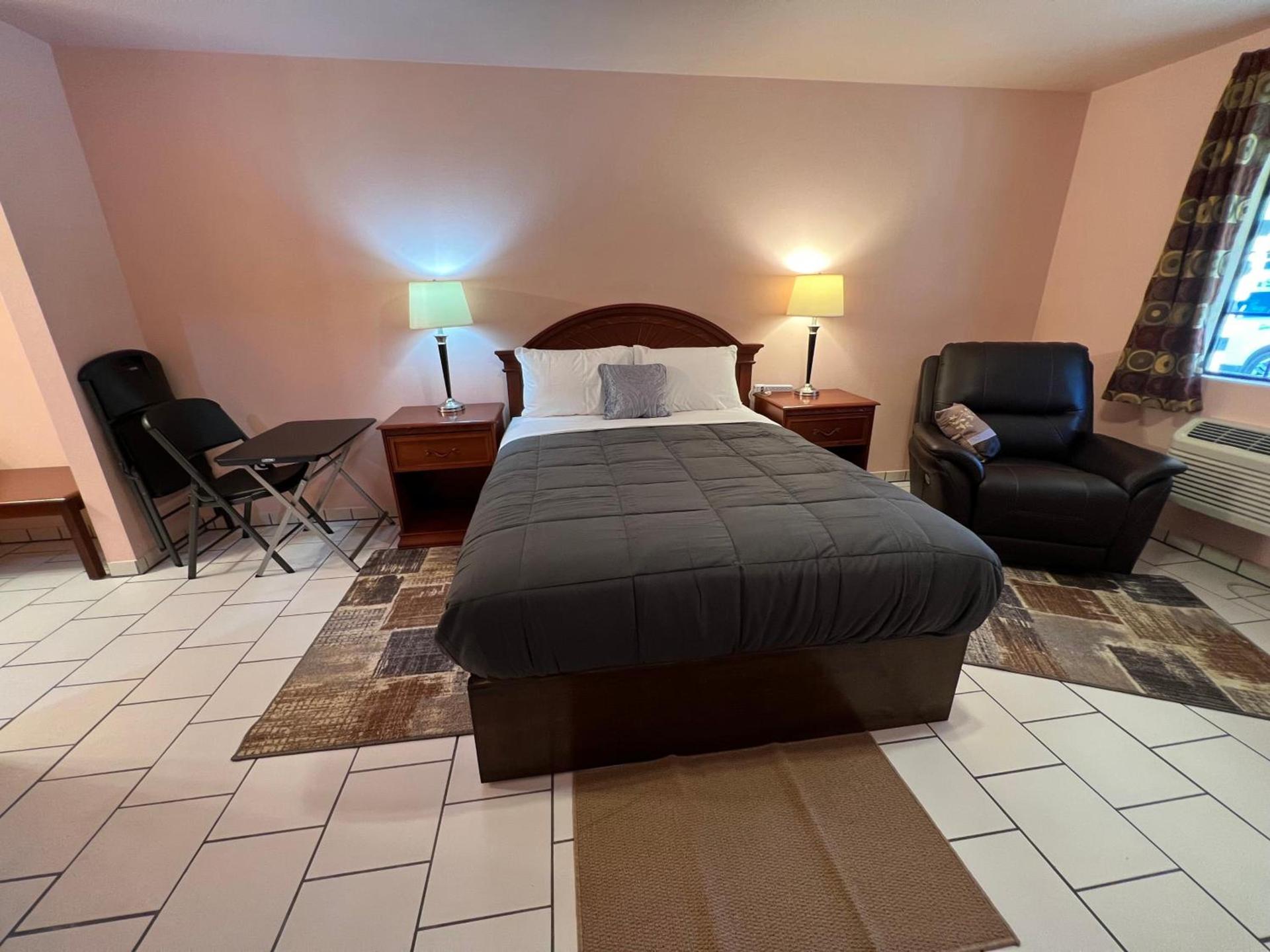 Frazier View Motel photo 58