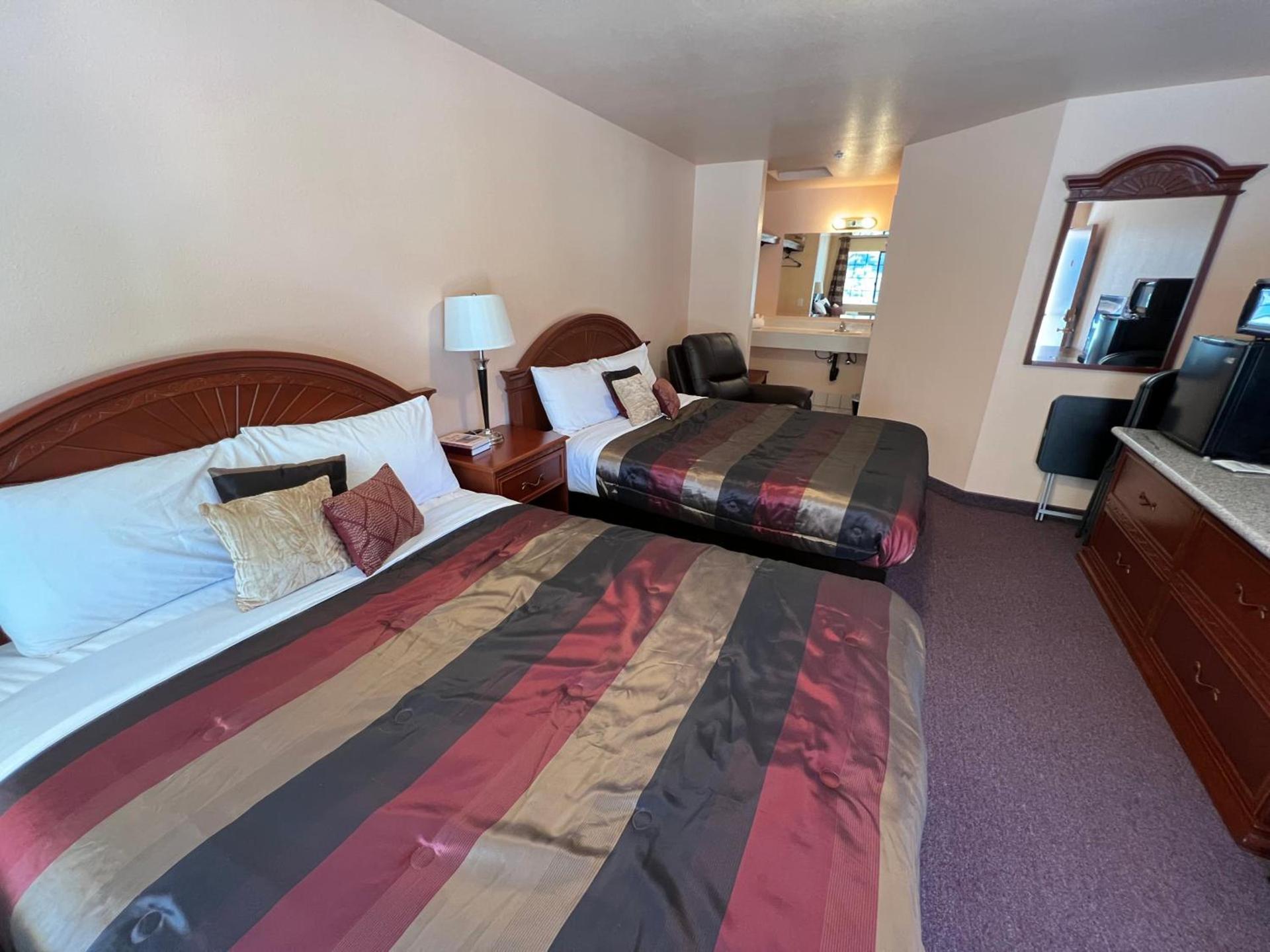 Frazier View Motel photo 66