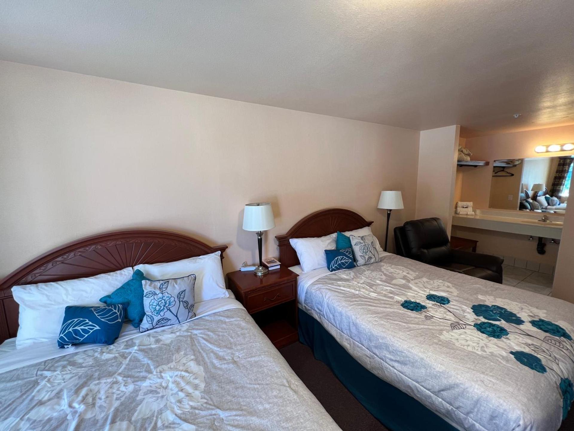 Frazier View Motel photo 84